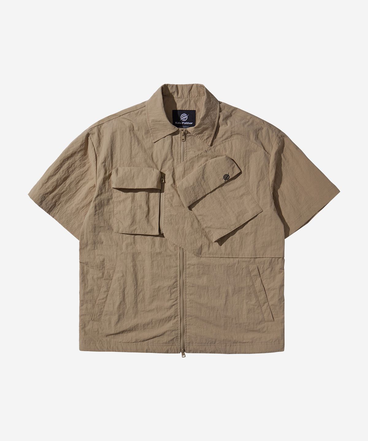 칼라파타르(KALAPATTHAR) Nylon Taslan Offset Zip Pocket Half Shirts - Beige