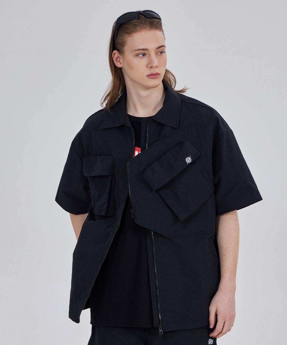 칼라파타르(KALAPATTHAR) Nylon Taslan Offset Zip Pocket Half Shirts - Black