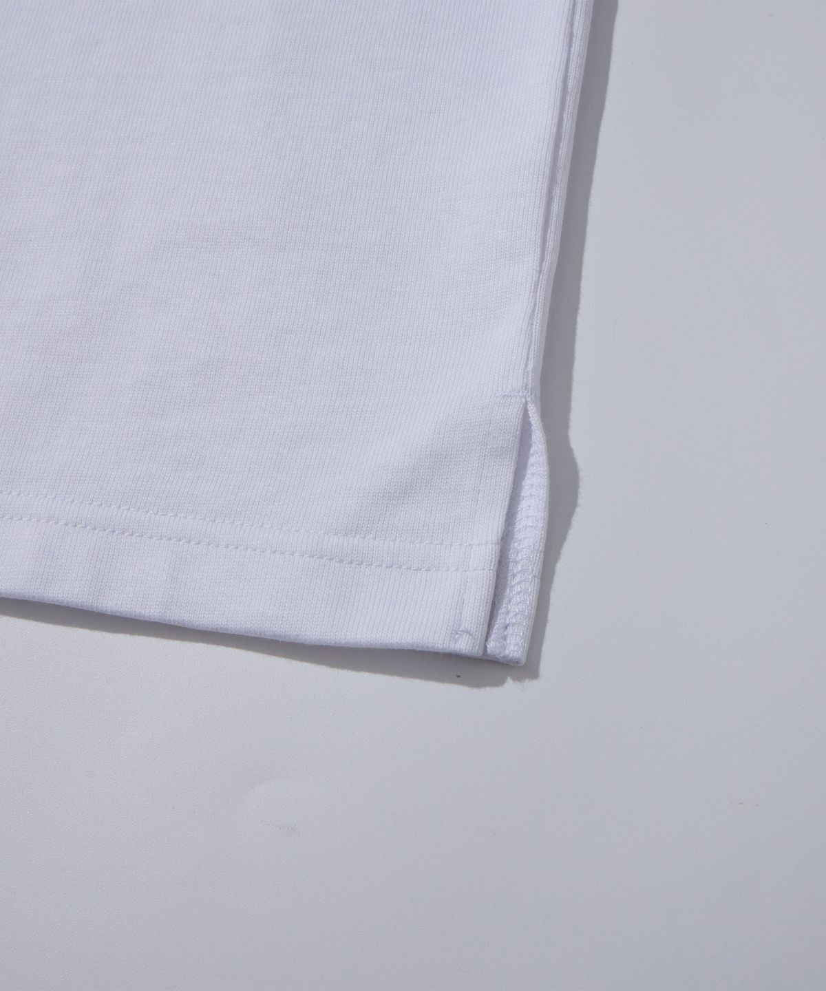 칼라파타르(KALAPATTHAR) Front Logo Loose Fit T-Shirt - White