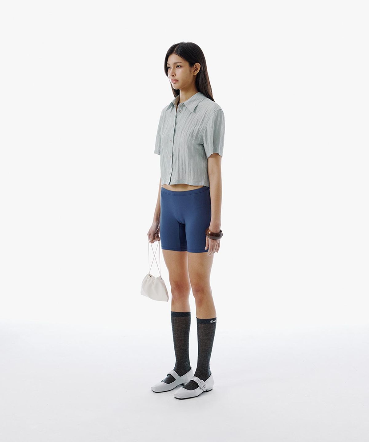 커렌트(CURRENT) SOLID STRAP DETAIL CROP SHIRT [IMINT]