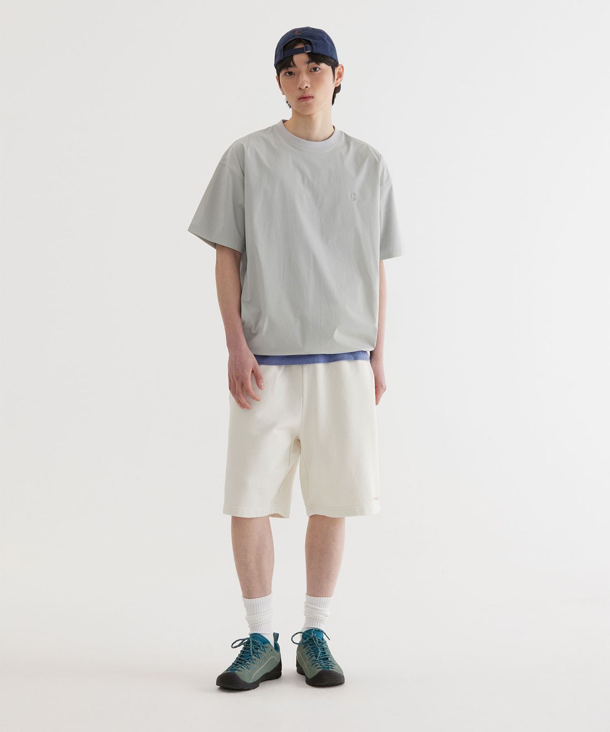 커버낫(COVERNAT) 테크 나일론 베이직 티셔츠 Light Gray