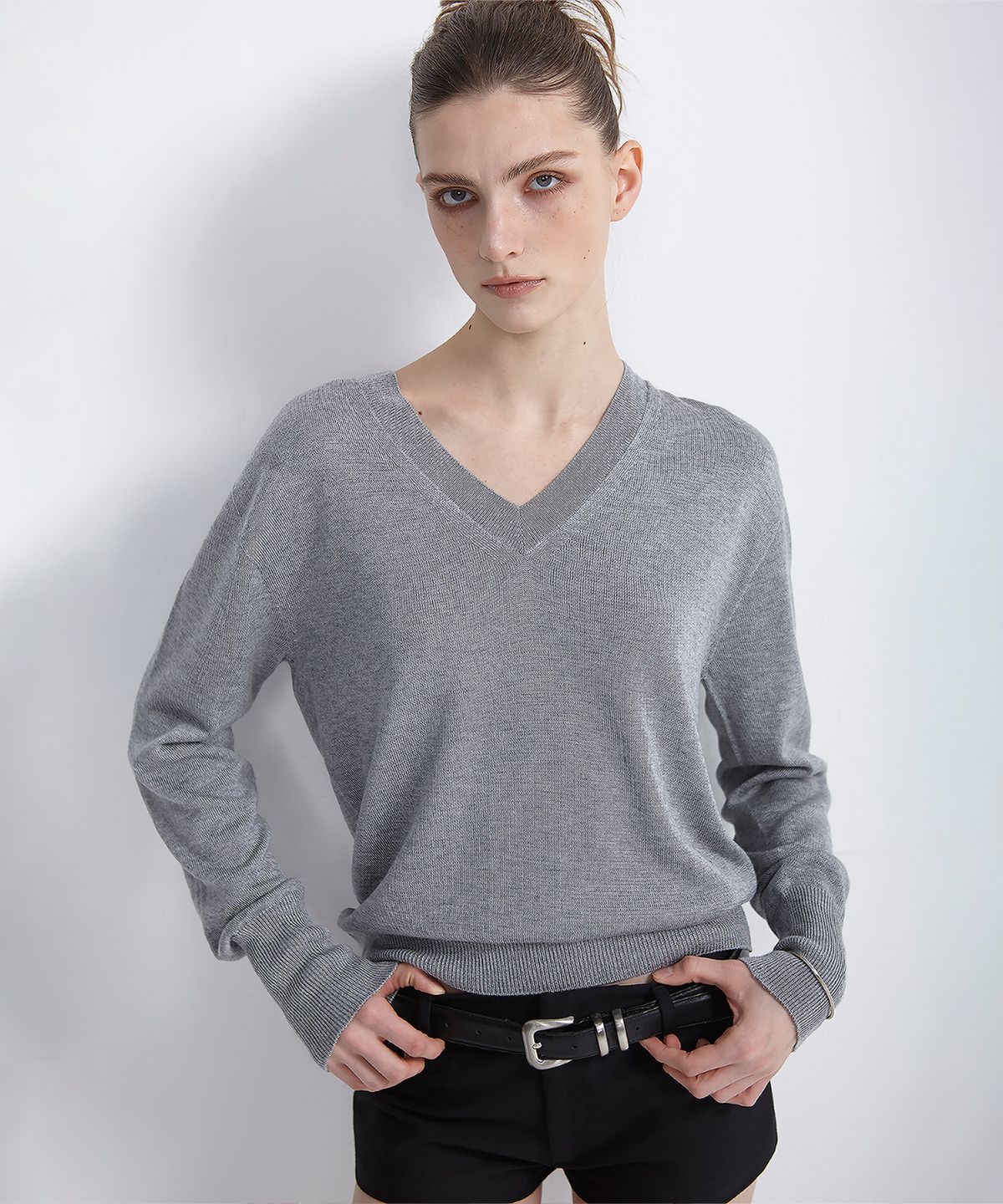이안조(EAN JO) JANE WHOLEGARMENT V-NECK PULLOVER (GREY)