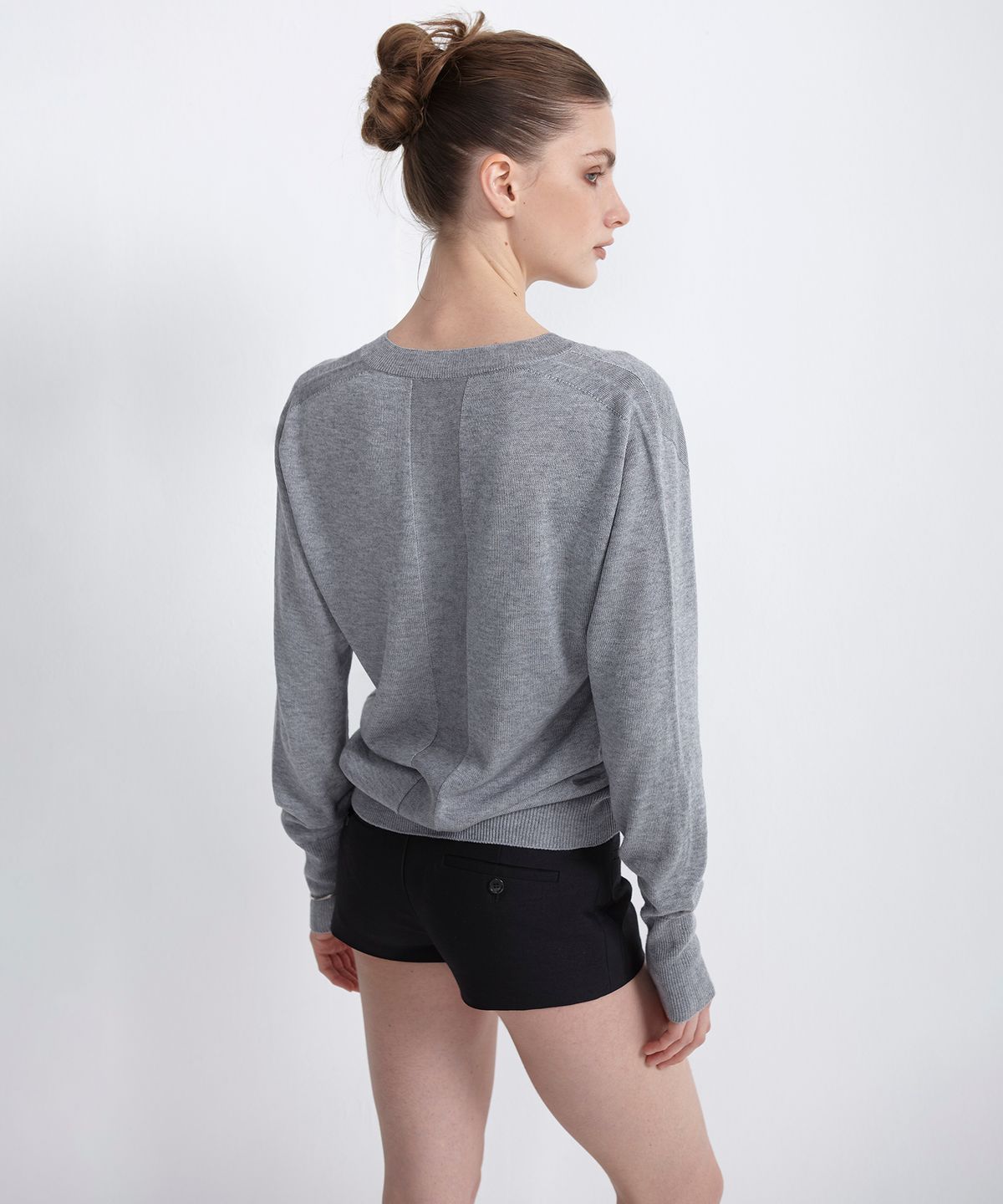 이안조(EAN JO) JANE WHOLEGARMENT V-NECK PULLOVER (GREY)