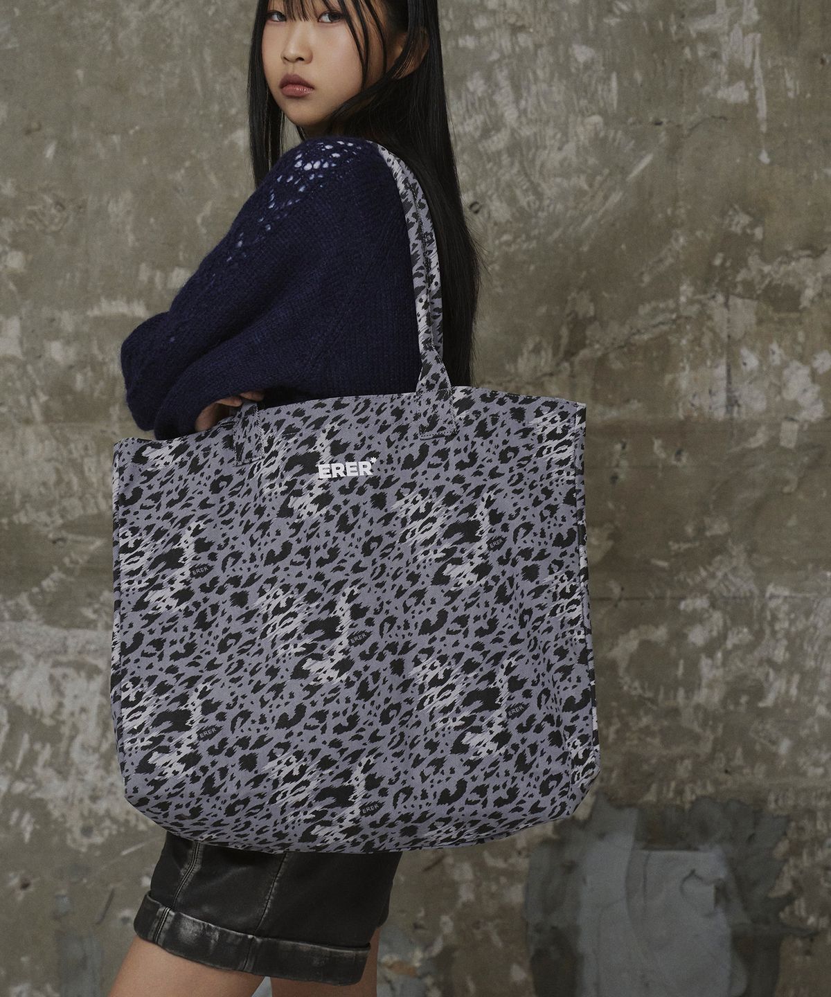 에르에르(ERER) Signature leopard eco bag Gray