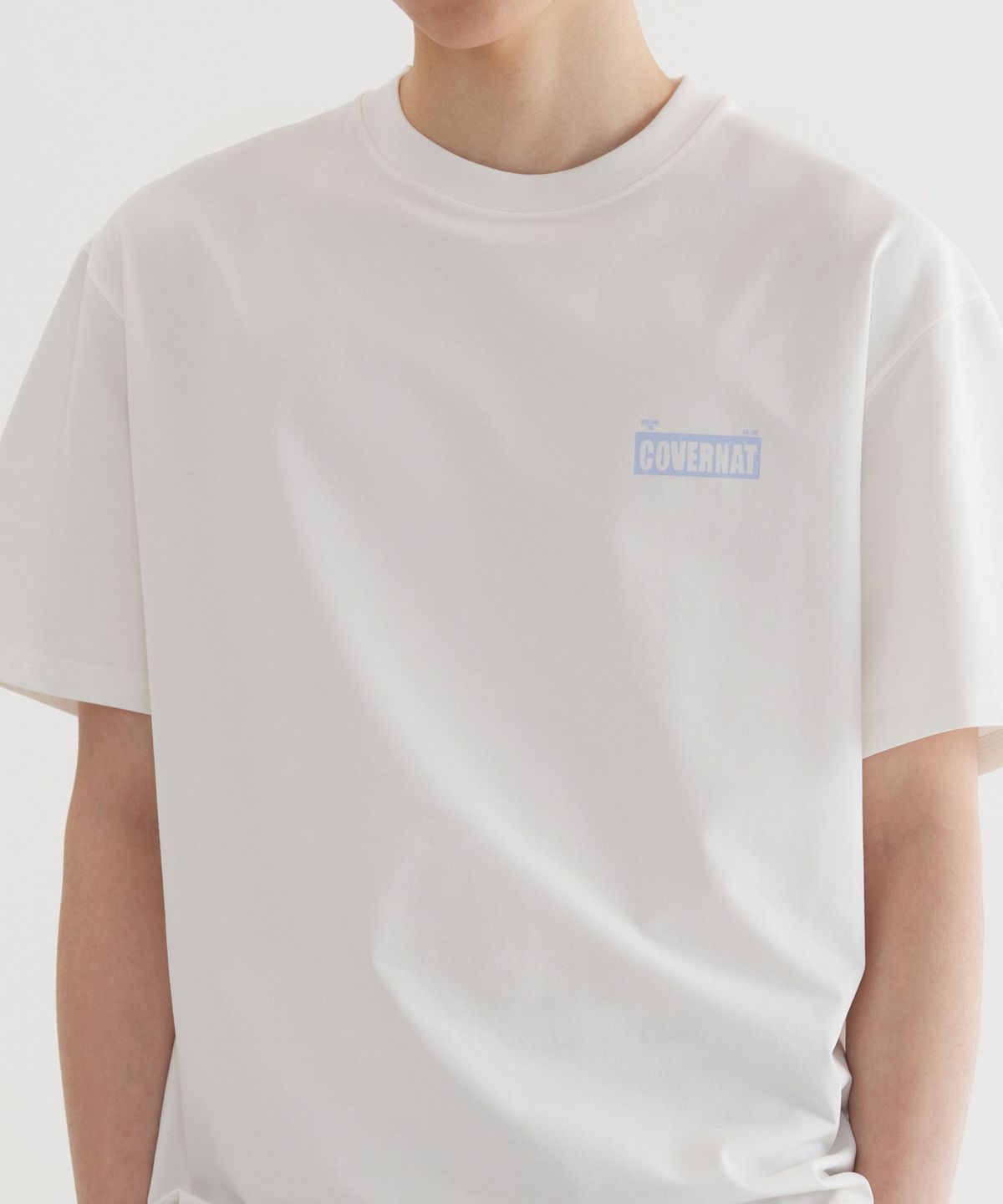 커버낫(COVERNAT) 수피마 배기지택 그래픽 티셔츠 White