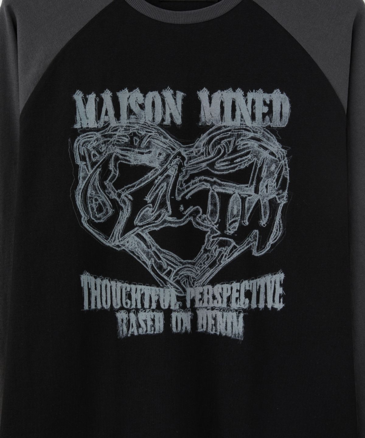 메종미네드(MAISON MINED) DOODLE RAGLAN LONG SLEEVE TEE BLACK