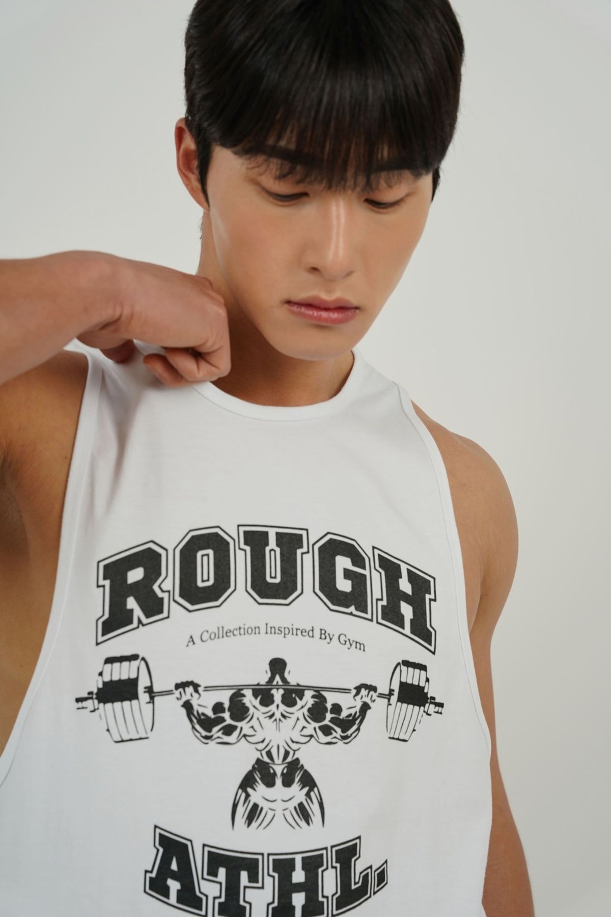 러프 애슬레틱(ROUGH ATHLETIC) 스쿼트맨 슬리브리스 -White