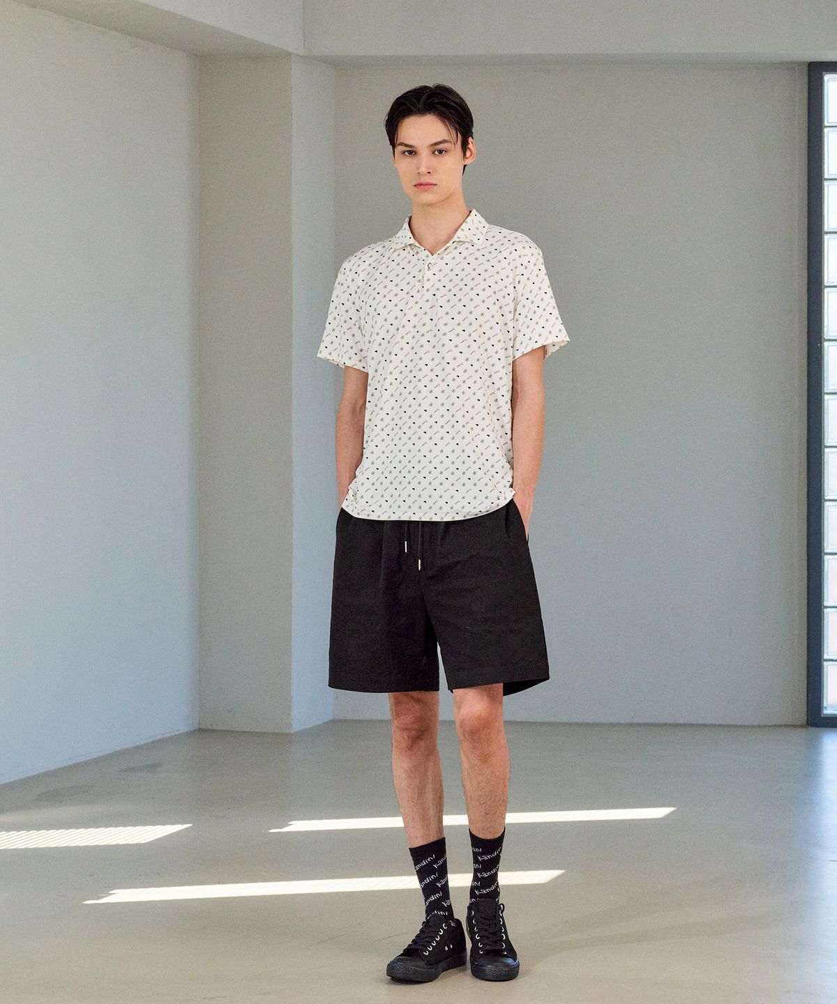 칸디니(KANDINI) 블랙 밴딩 하프팬츠_Unisex