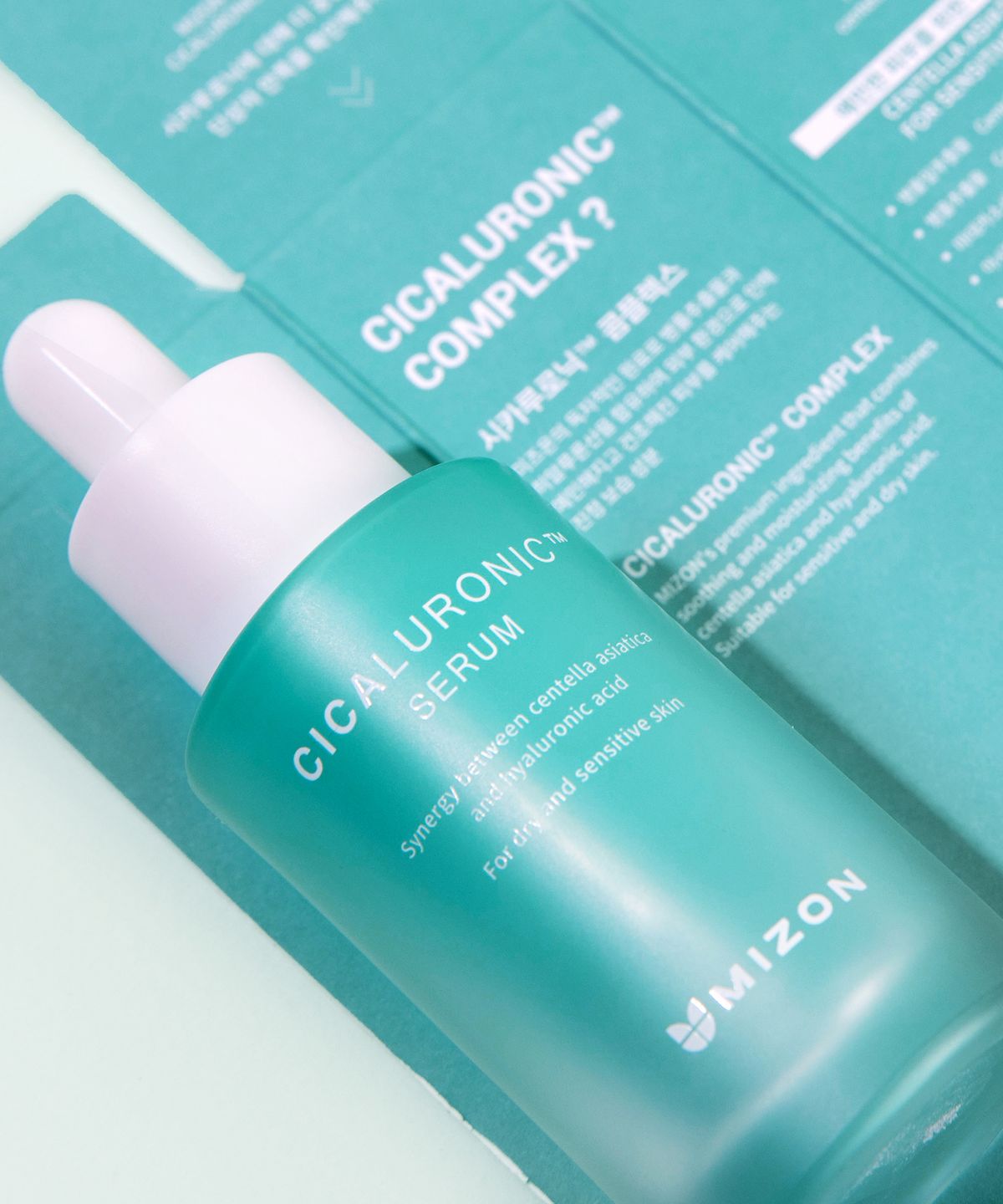 미즈온(MIZON) 시카루로닉 수분진정 세럼 30ml + 시카루로닉 수분진정 마스크팩 2매 증정