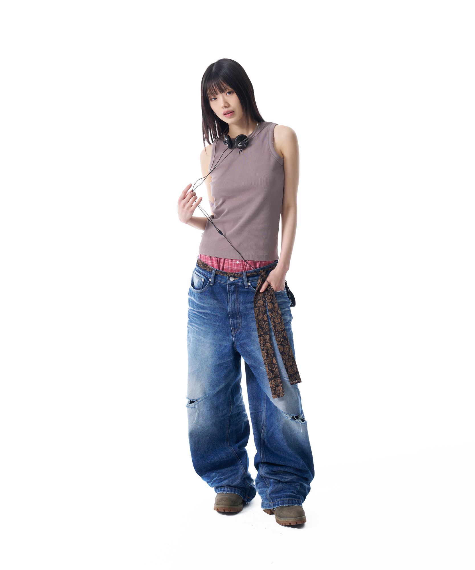 タンクトップ AAKAM Distressed Logo Sleeveless 5FT1655 MUSINSA | AAKAM Distressed Logo Sleeveless (Brown)