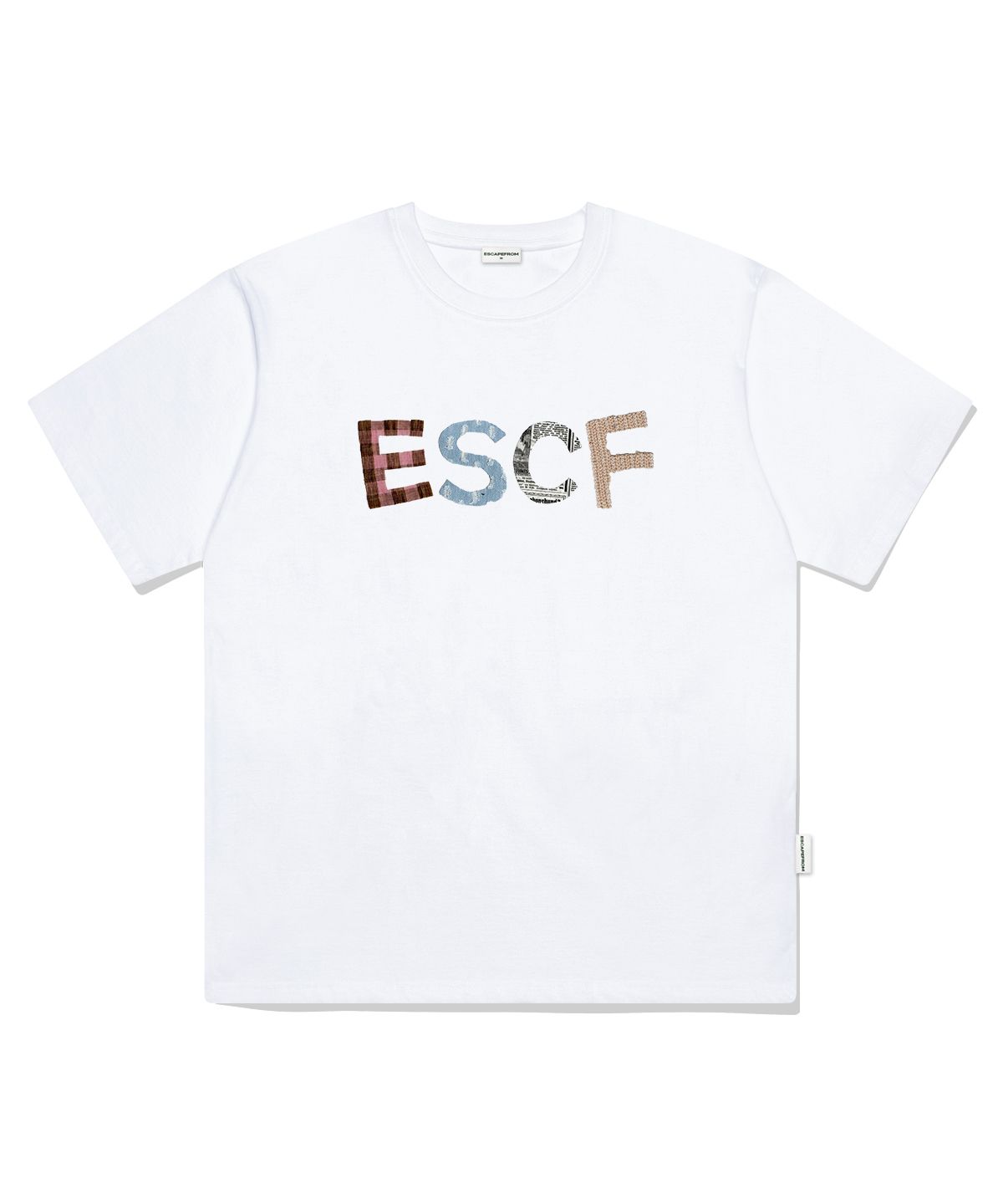 이스케이프프롬(ESCAPEFROM) 패치 빈티지 로고 프린트 오버핏 반팔티 화이트
