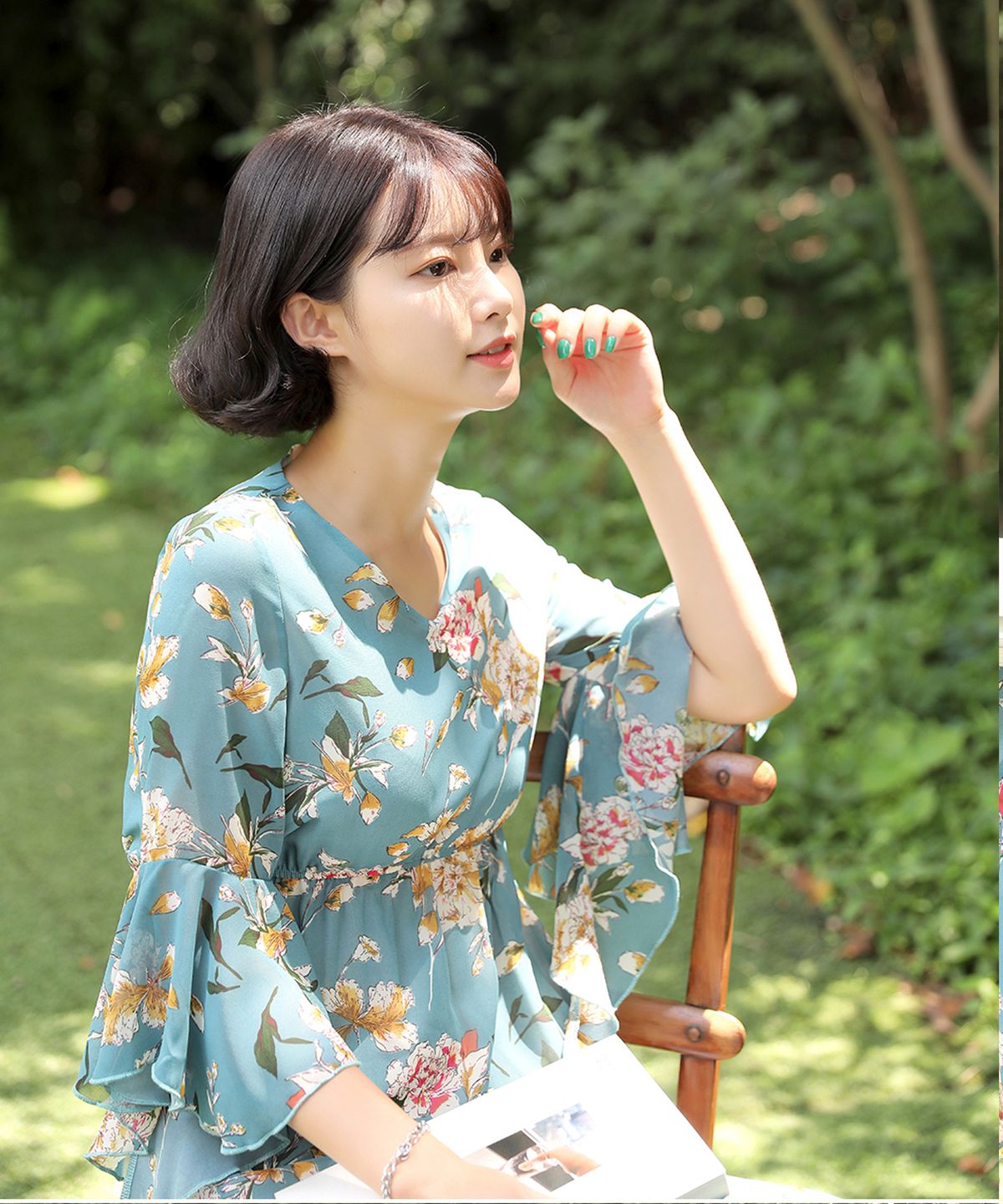 빼빼(BBAEBBAE) 날개소매 브이넥 허리밴딩  꽃원피스