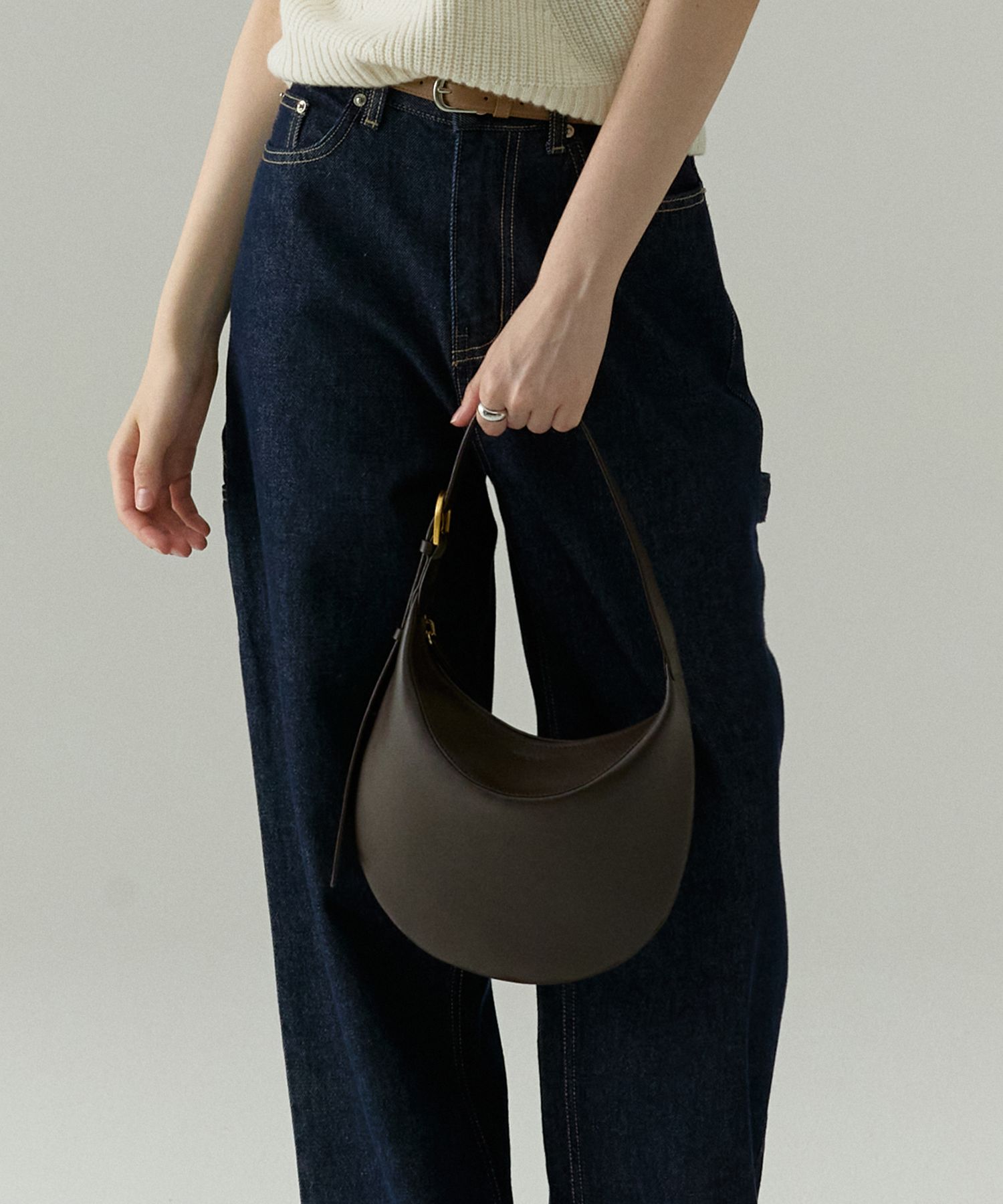 OSTKAKA | Slouchy Mini Hobo Dark Brown [正規品/関税込] MUSINSA | OSTKAKA Slouchy Mini Hobo Dark Brown
