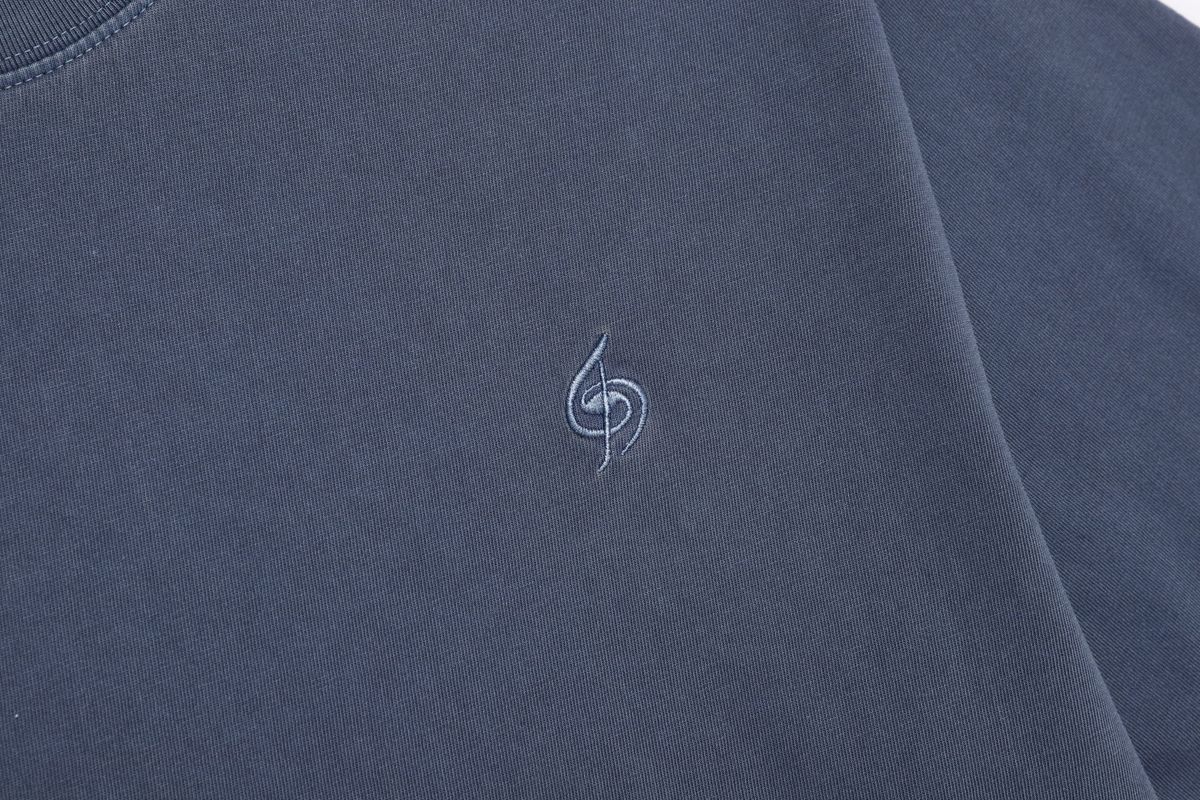 바쥬비쥬(BAJOO BIJOO) LOGO PIGMENT T-SHIRT [BLUE]