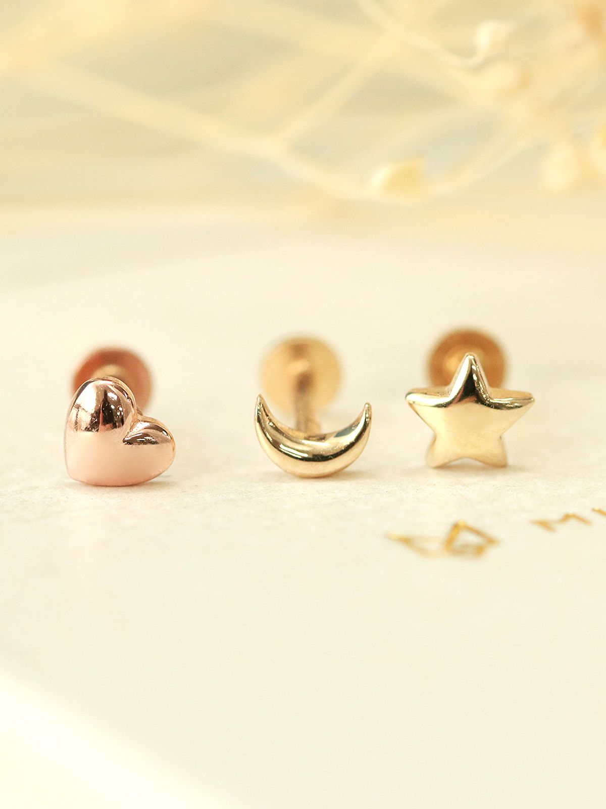 미니멀피어싱(MINIMALPIERCING) [0.8mm]14K 인터널 미니 통통 달 별 하트 라블렛 피어싱 귀걸이
