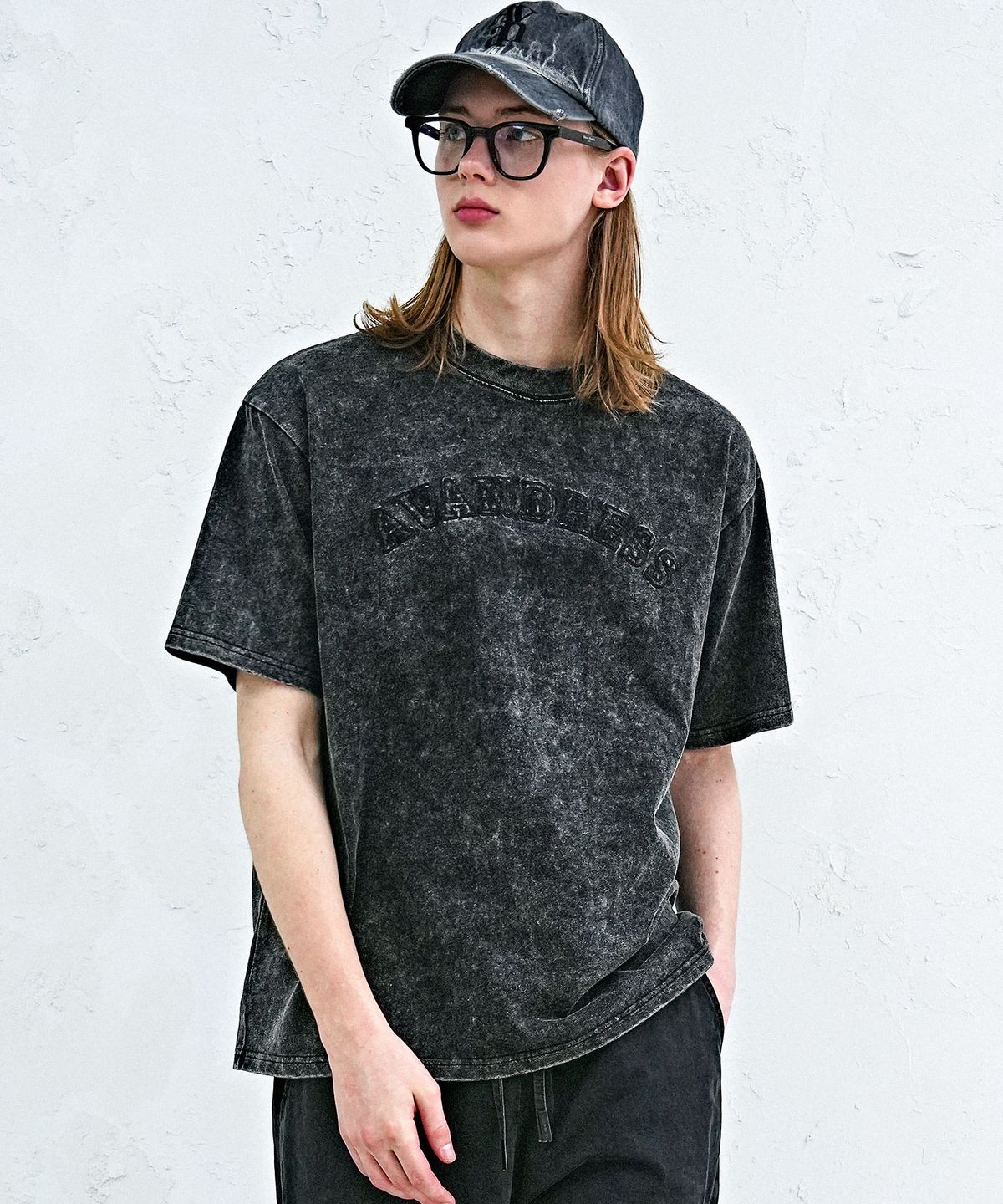 어반드레스(AVANDRESS) Signature T-shirt - 2COL