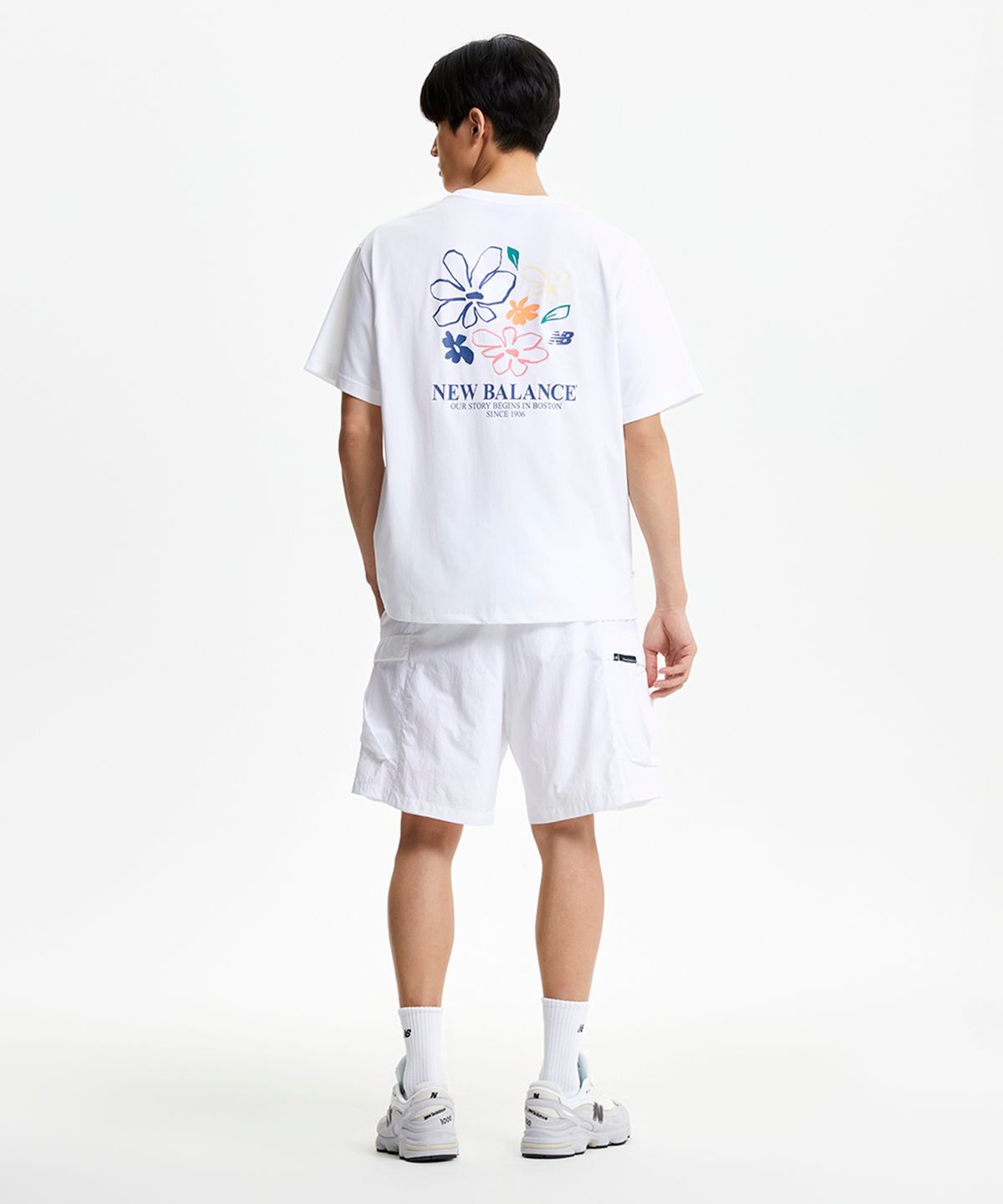 뉴발란스(NEW BALANCE) NBNEGCO204 / UNI 플라워 일러스트 반팔티 (WHITE)