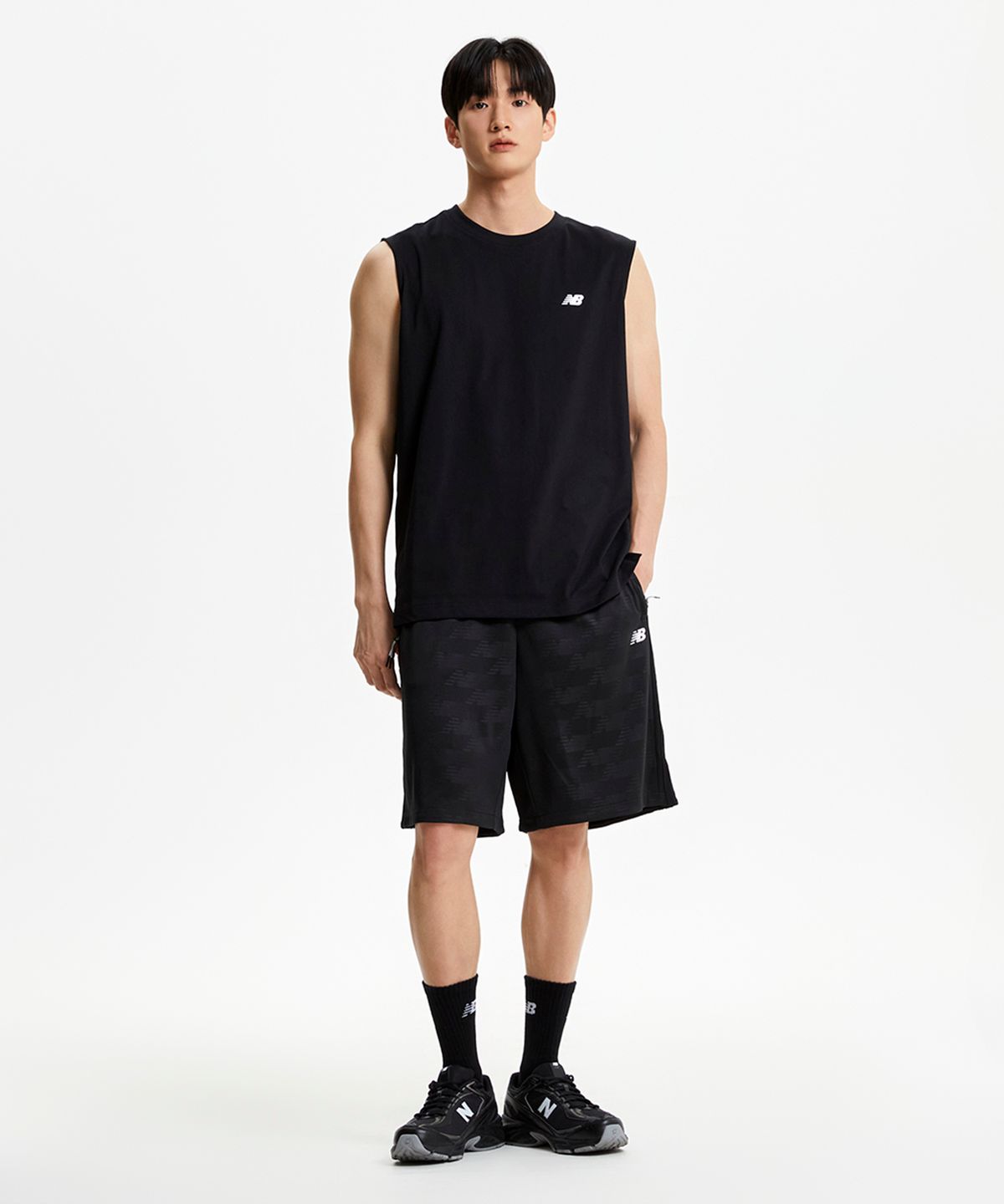뉴발란스(NEW BALANCE) NBNGGCO213 / UNI NB BOY 피크닉 페스티벌 나시티 (BLACK)