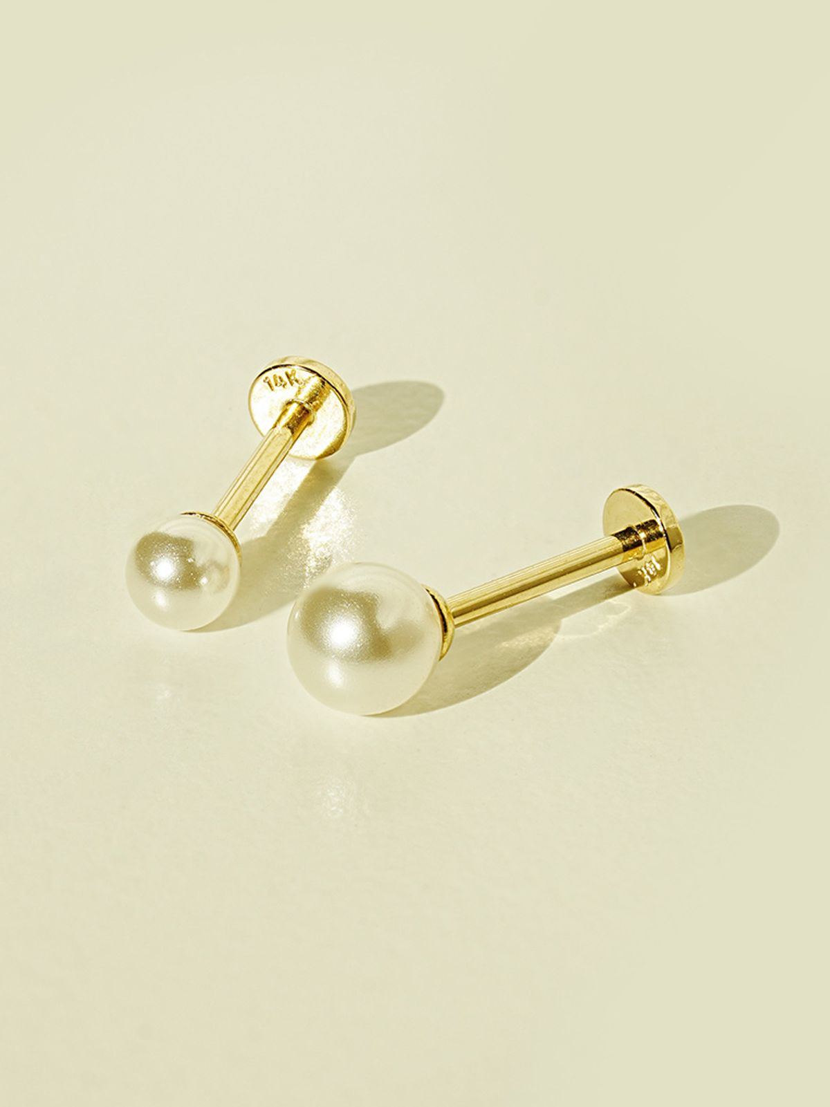 미니멀피어싱(MINIMALPIERCING) 14K 인터널 베이직 진주 라블렛 피어싱 귀걸이