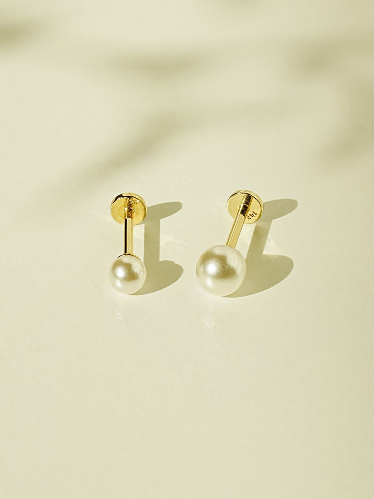 미니멀피어싱(MINIMALPIERCING) 14K 인터널 베이직 진주 라블렛 피어싱 귀걸이