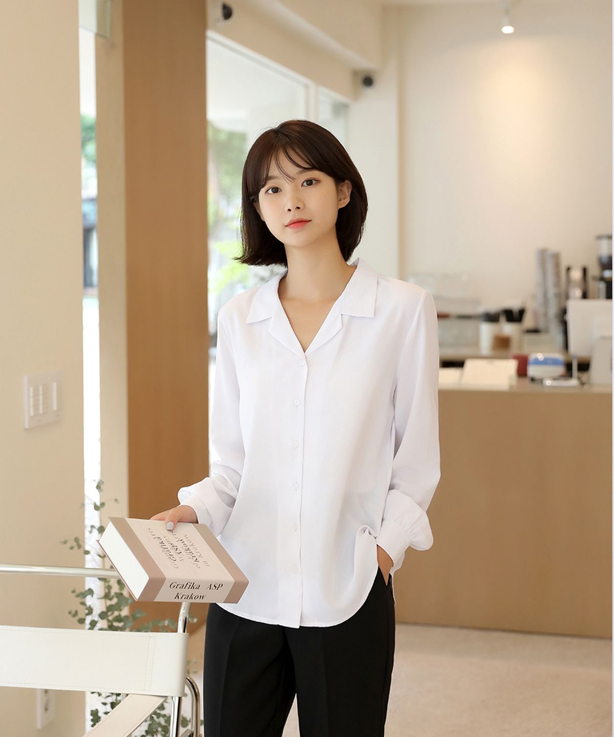 빼빼(BBAEBBAE) 투카라넥 긴팔 구김적은 블라우스
