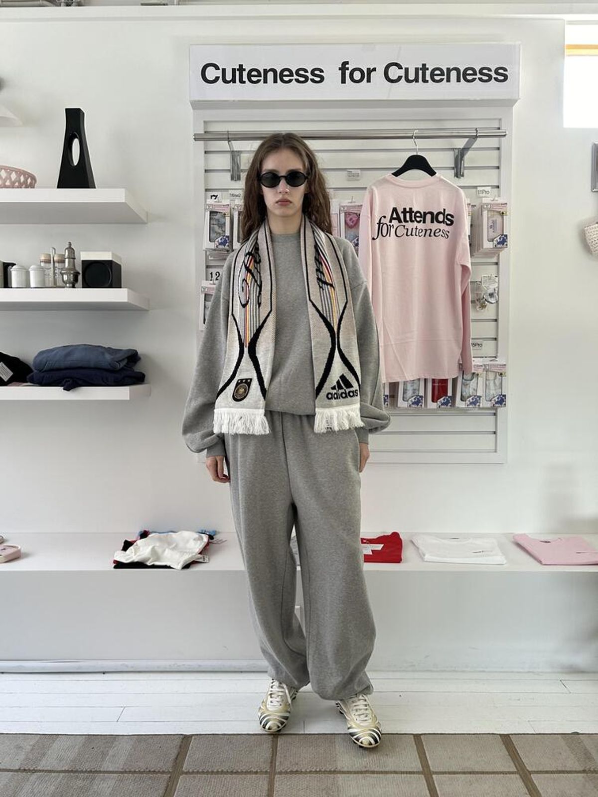 어텐즈(ATTENDS) Gray Basic Sweat *pants