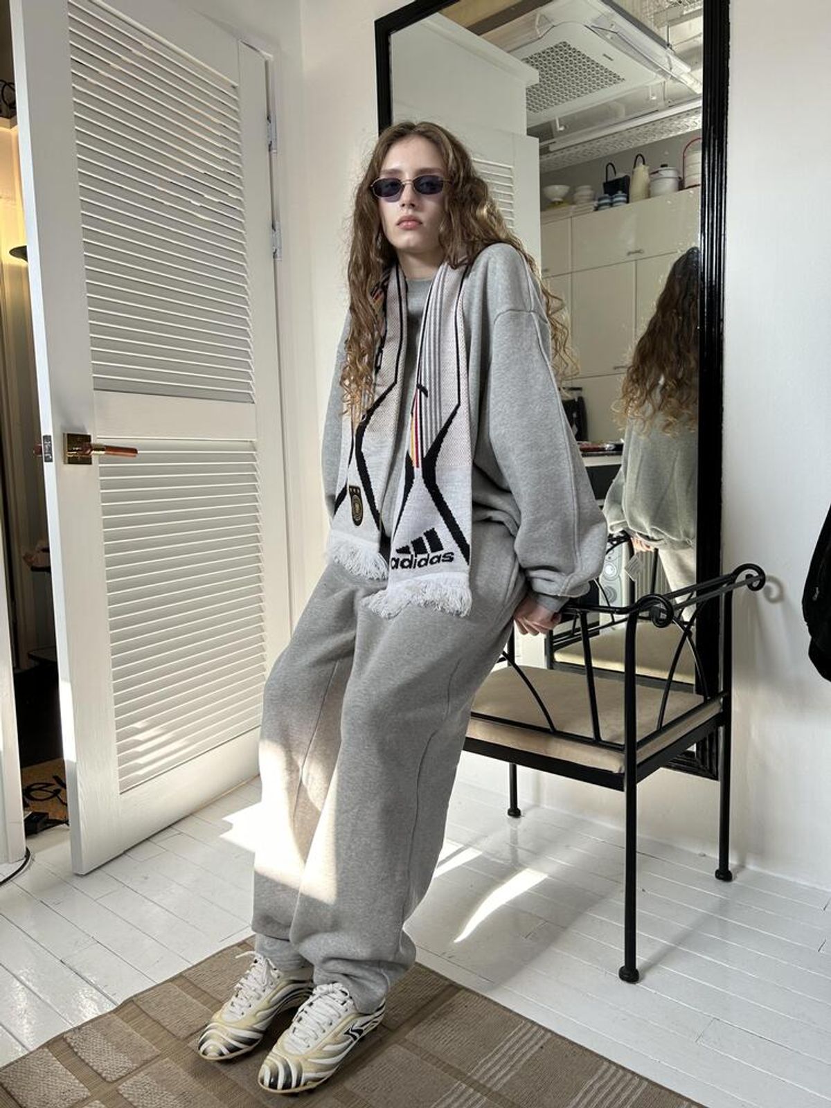 어텐즈(ATTENDS) Gray Basic Sweat *pants
