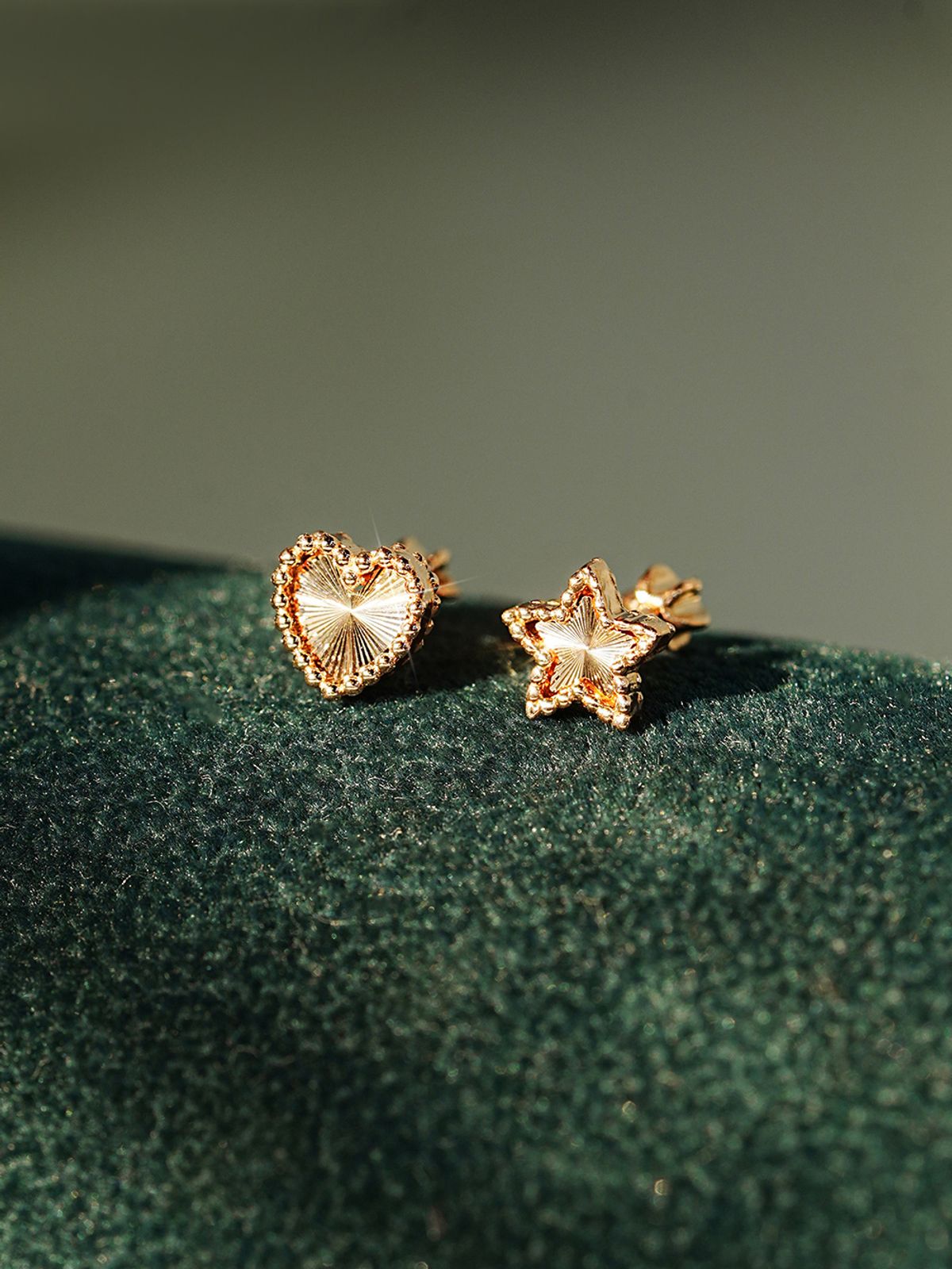 미니멀피어싱(MINIMALPIERCING) 14K 볼륨 컷팅 하트 별 피어싱