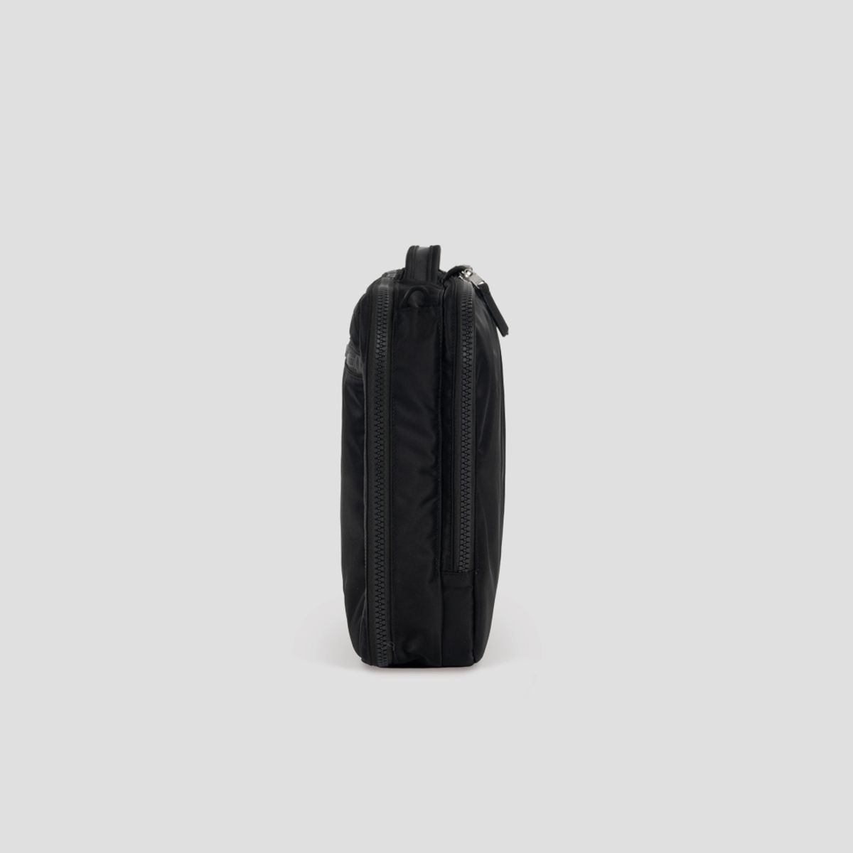 티알브이알(TRVR) Staple Travel Brief M Black