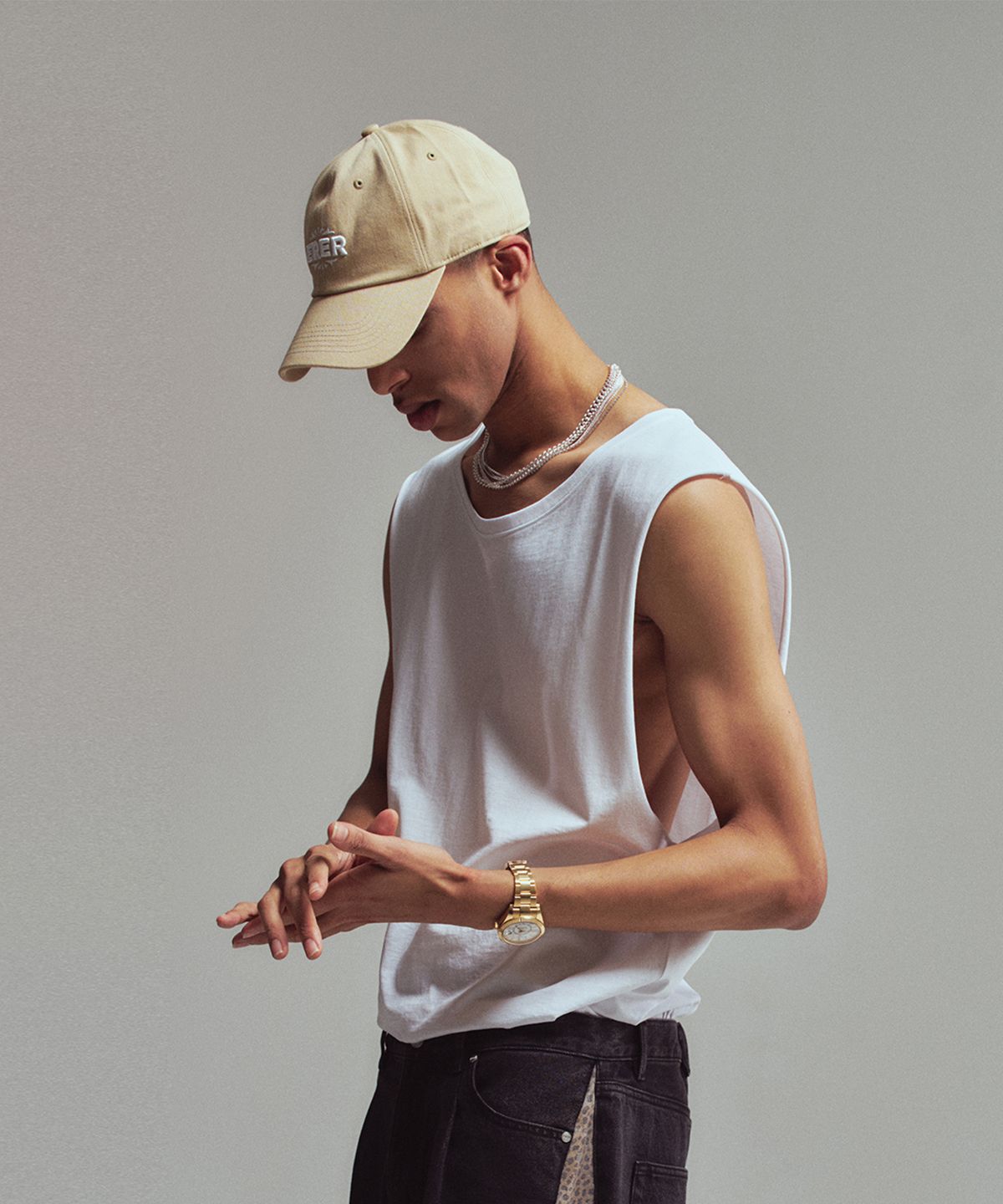 에르에르(ERER) Men Cutting tank top White