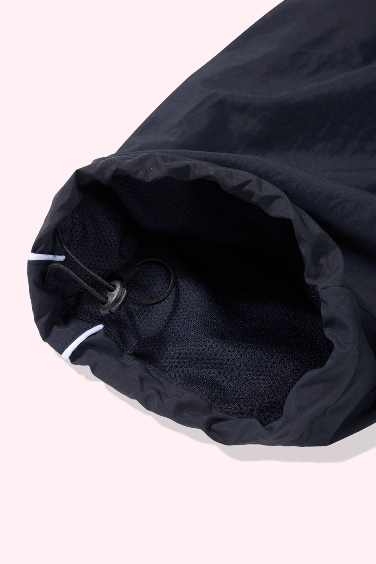 어텐즈(ATTENDS) 80s Retro Fit Nylon Pants (Dark Navy)