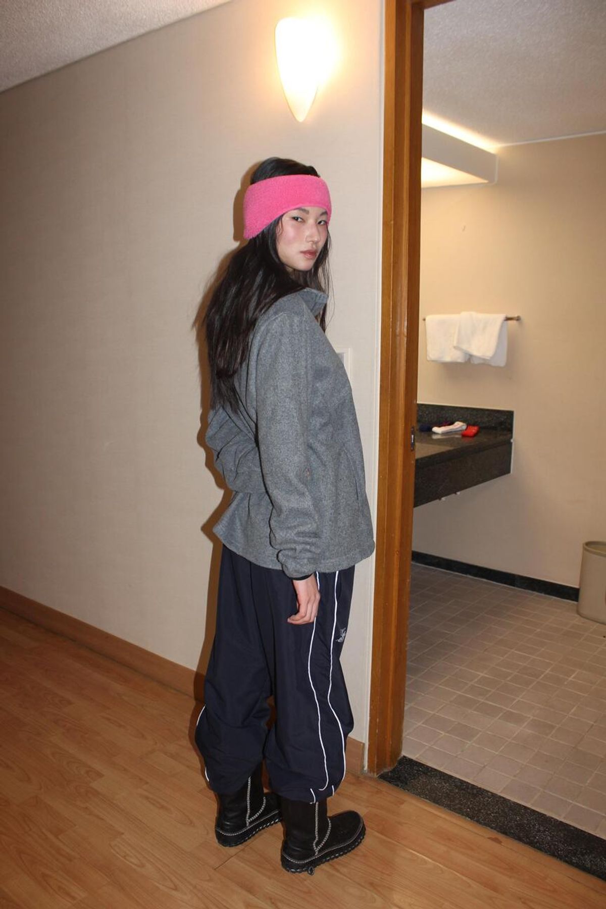어텐즈(ATTENDS) 80s Retro Fit Nylon Pants (Dark Navy)