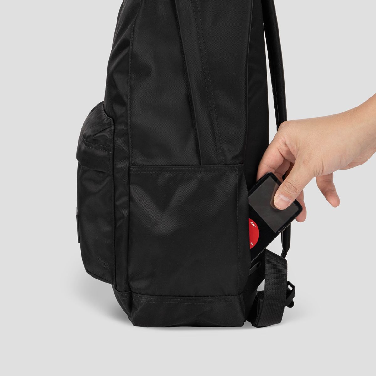 티알브이알(TRVR) Staple Daypack Black