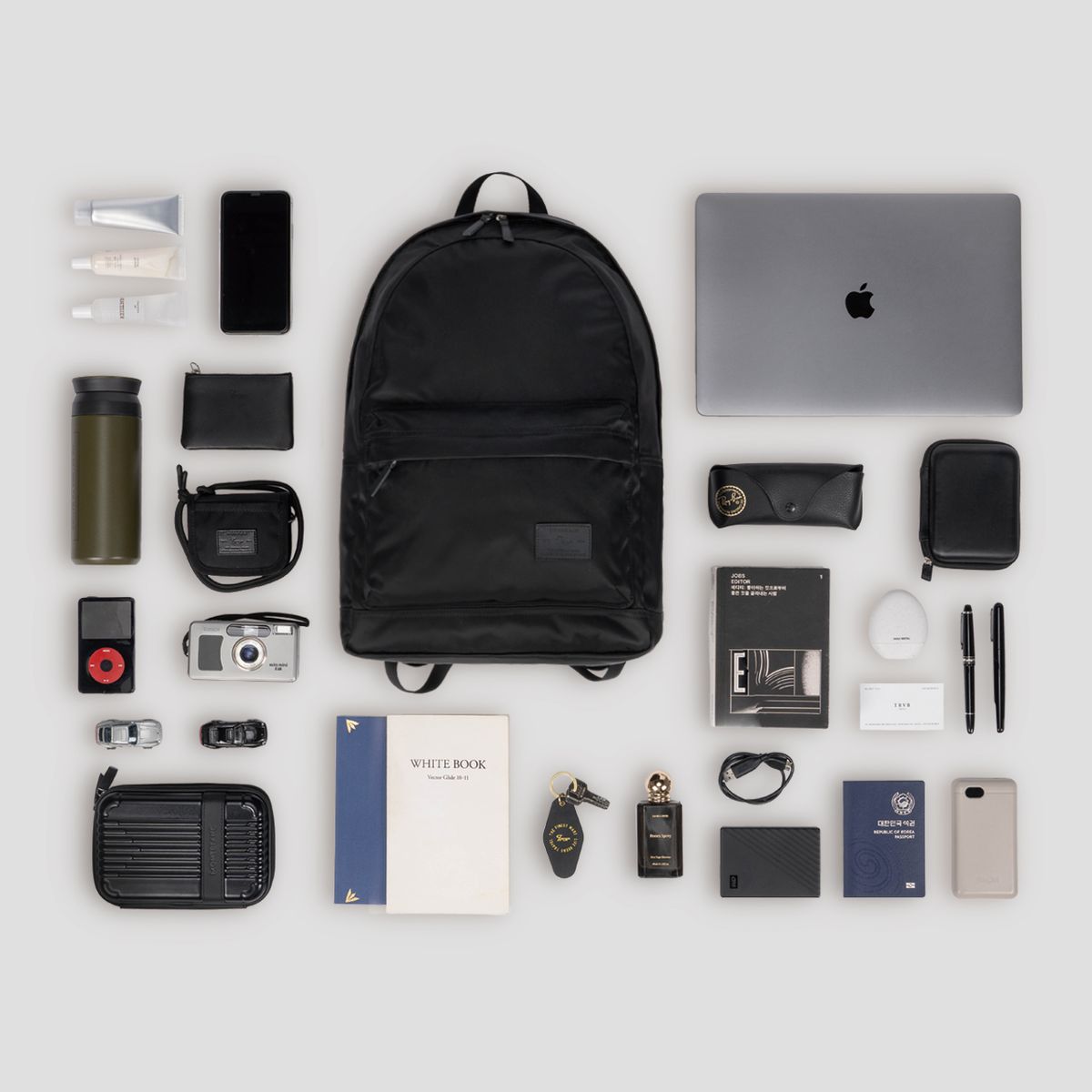 티알브이알(TRVR) Staple Daypack Black
