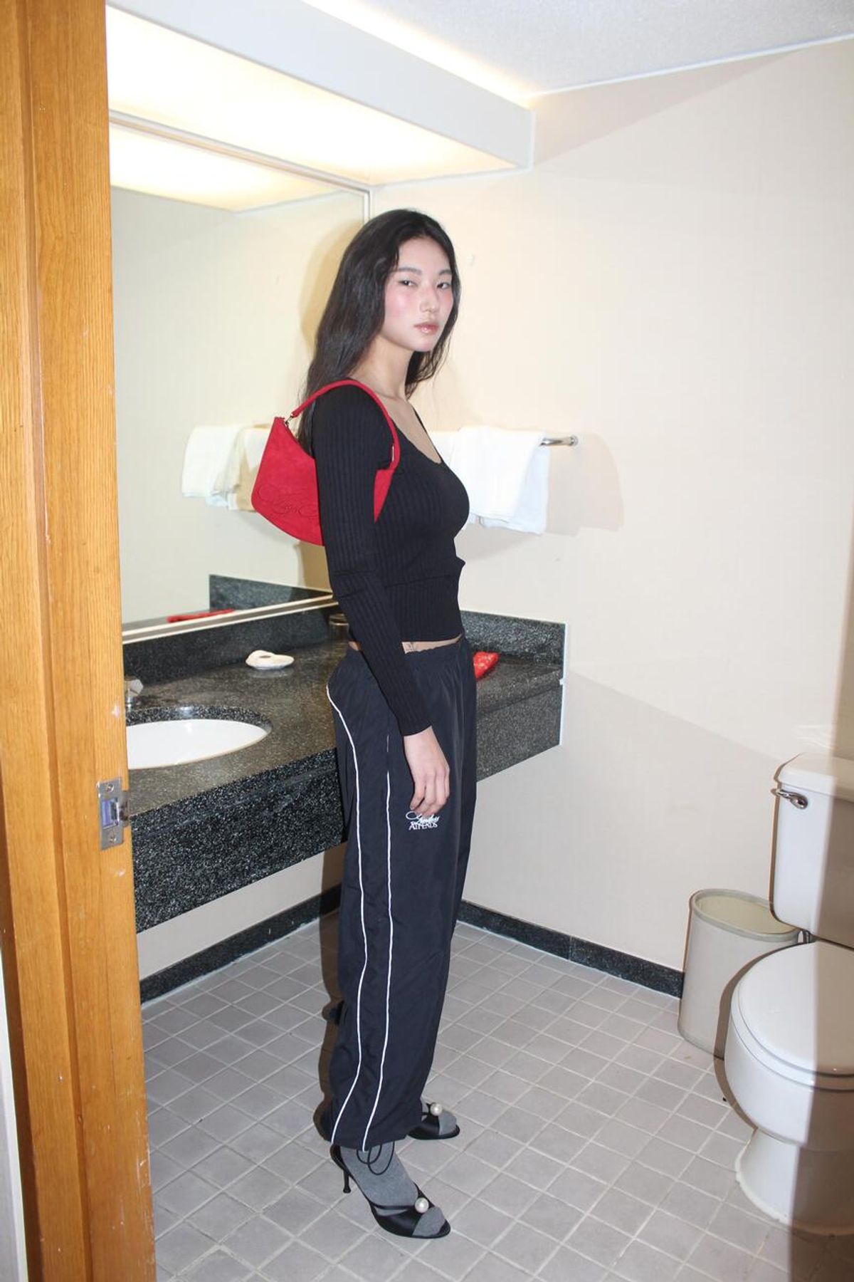 어텐즈(ATTENDS) 80s Retro Fit Nylon Pants (Black)