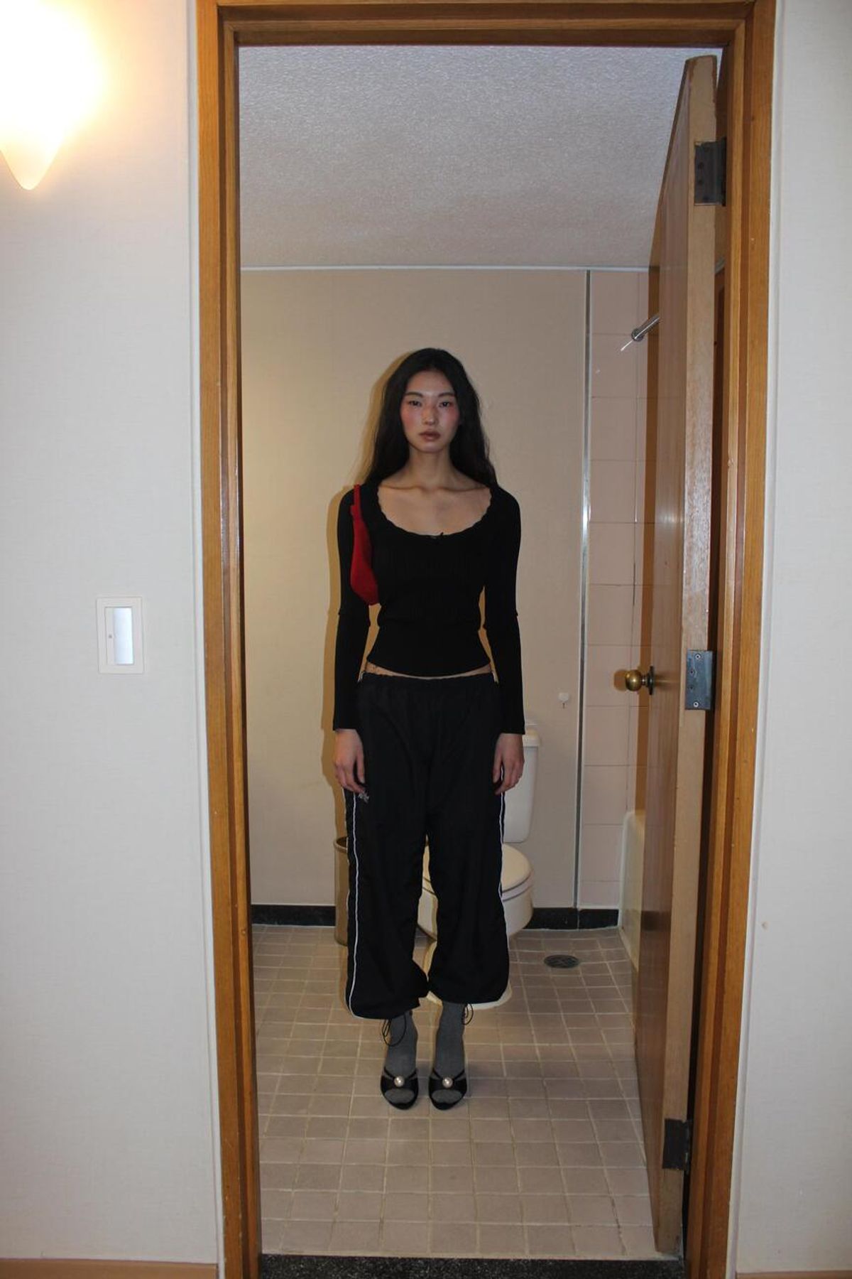 어텐즈(ATTENDS) 80s Retro Fit Nylon Pants (Black)