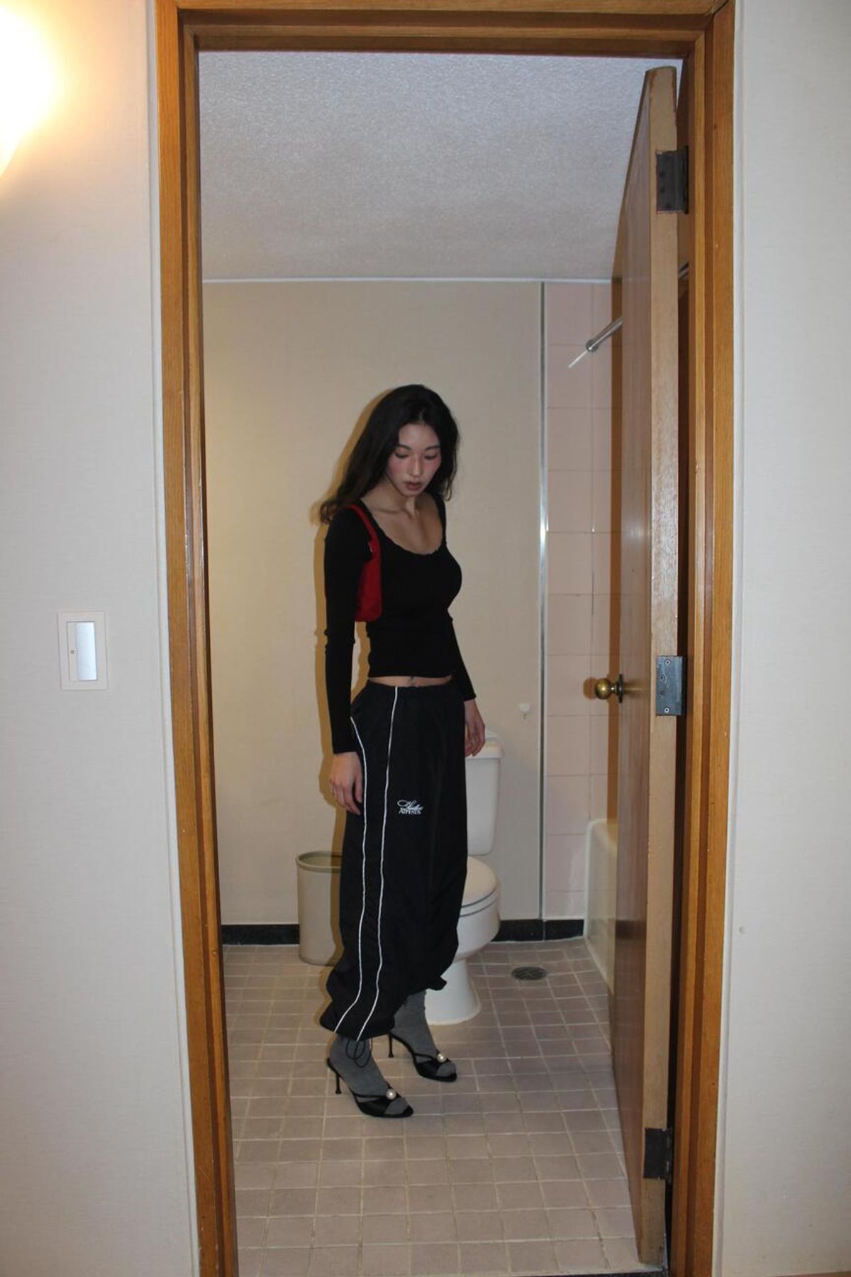 어텐즈(ATTENDS) 80s Retro Fit Nylon Pants (Black)