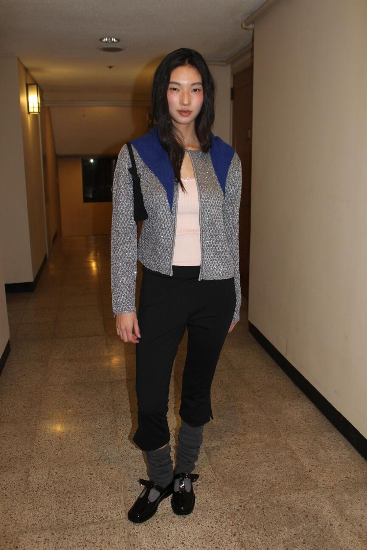 어텐즈(ATTENDS) Romantic black cropped pants