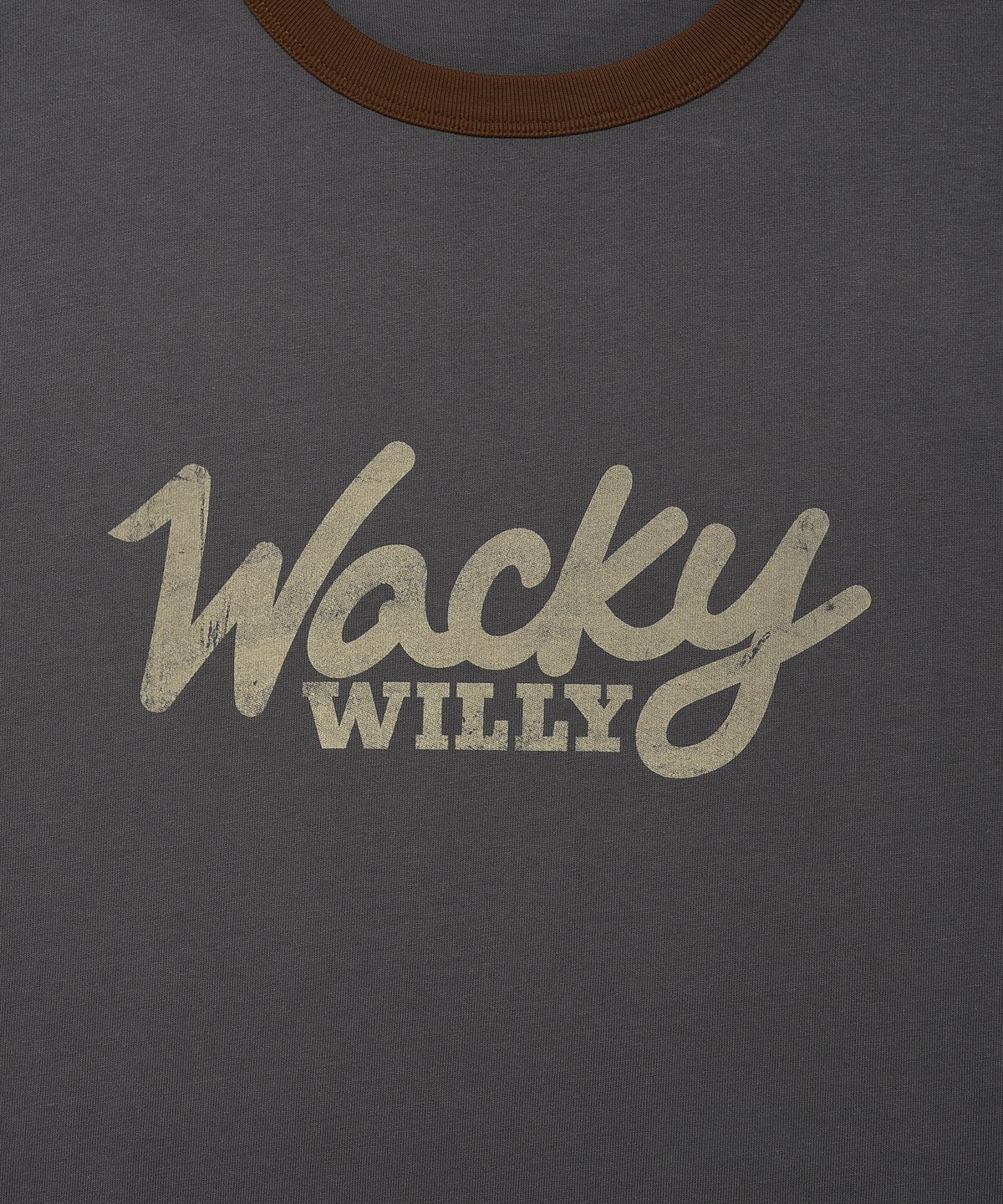 와키윌리(WACKY WILLY) 타이포 링거 반팔 티셔츠 차콜
