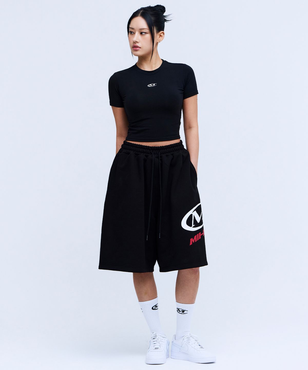 미학(MIHAK) 사이드 빅 로고 버뮤다 팬츠 (BLACK)
