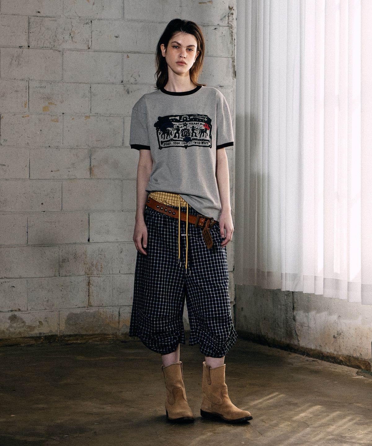 더바이닐하우스(THEVINYLHOUSE) THREE-QUARTER CHECK PANTS NAVY