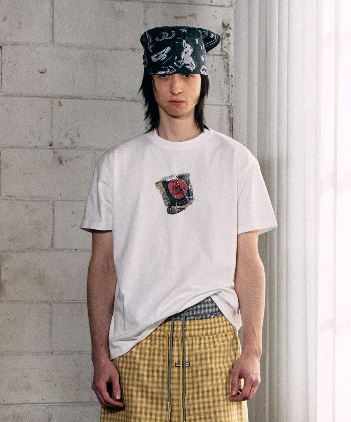 더바이닐하우스(THEVINYLHOUSE) PAPER CIGARETTE TEE WHITE