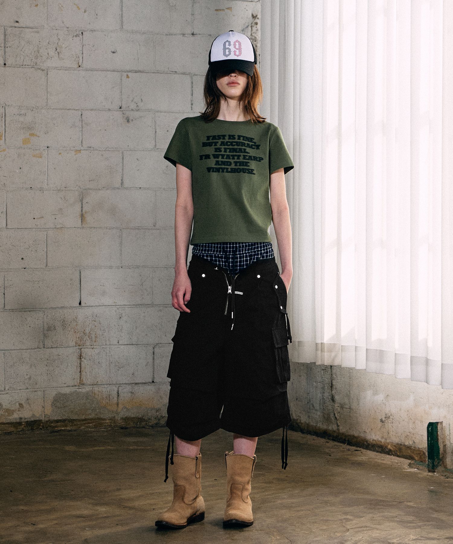 MUSINSA | THEVINYLHOUSE GUNFIGHT TYPO TEE KHAKI