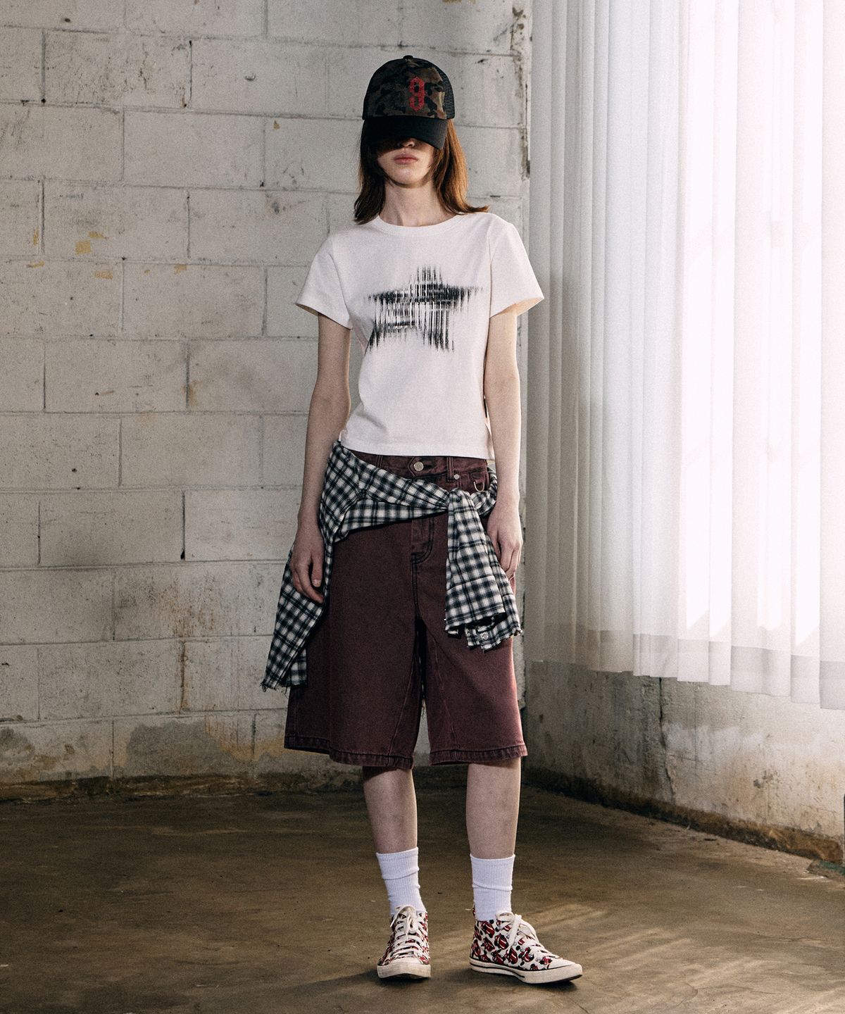 더바이닐하우스(THEVINYLHOUSE) BLUR STAR TEE WHITE