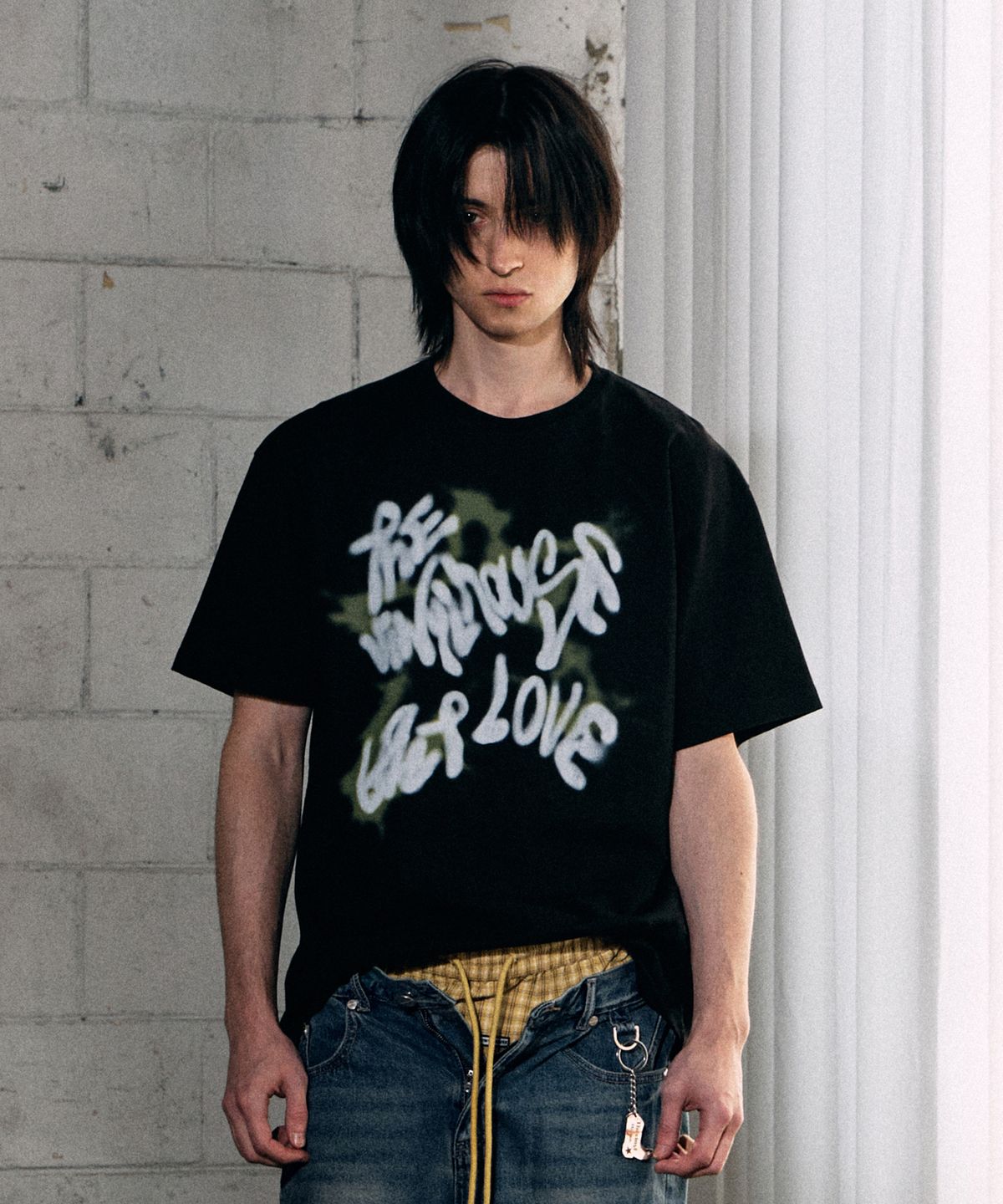 더바이닐하우스(THEVINYLHOUSE) SPRAY STAR TEE BLACK