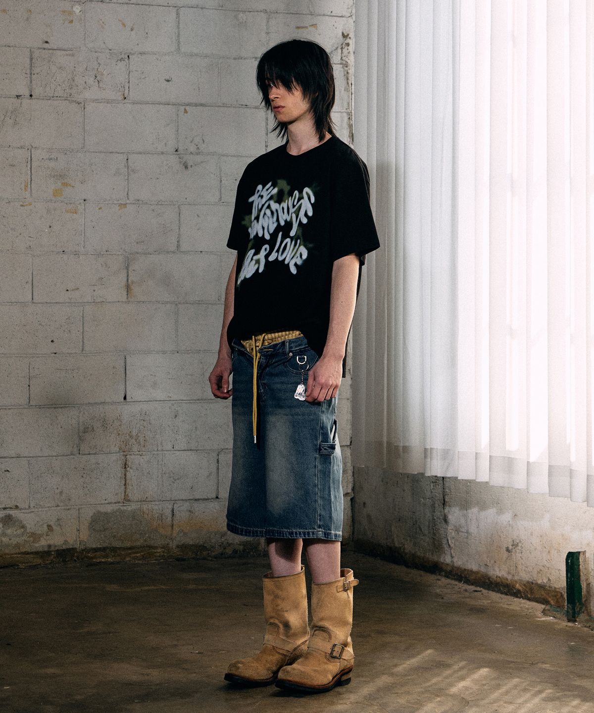 더바이닐하우스(THEVINYLHOUSE) SPRAY STAR TEE BLACK
