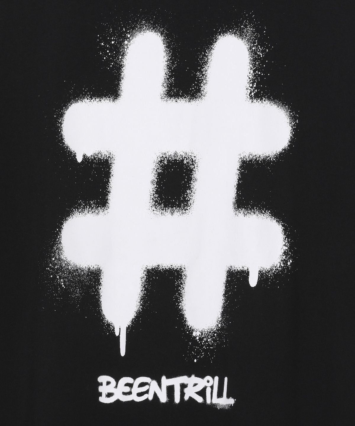 빈트릴(BEENTRILL) 스프레이 로고 티셔츠(블랙)