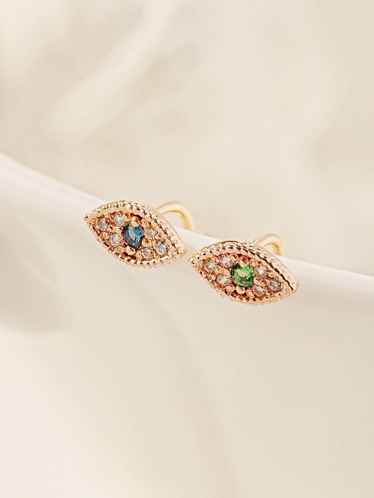 미니멀피어싱(MINIMALPIERCING) 14K 이블아이 룩 피어싱 귀걸이