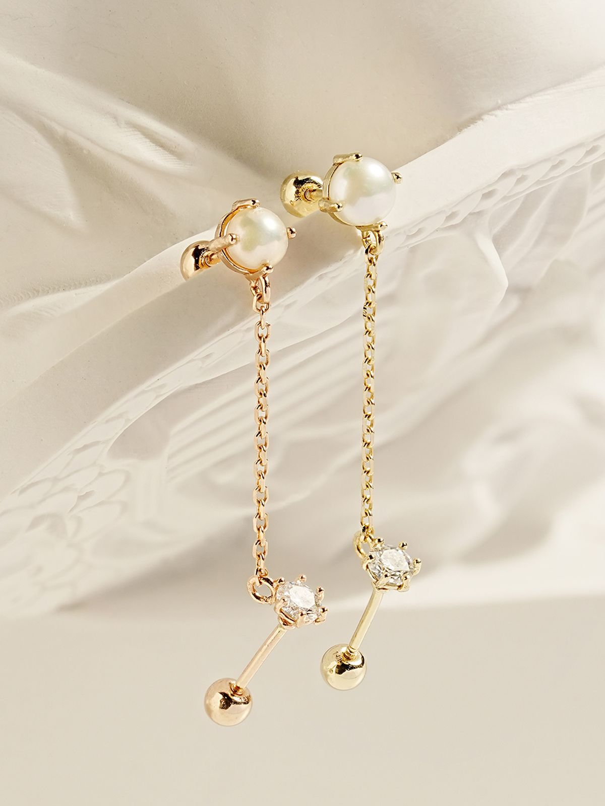 미니멀피어싱(MINIMALPIERCING) 14K 모이사나이트 다이아 진주 레이어드 피어싱 귀걸이