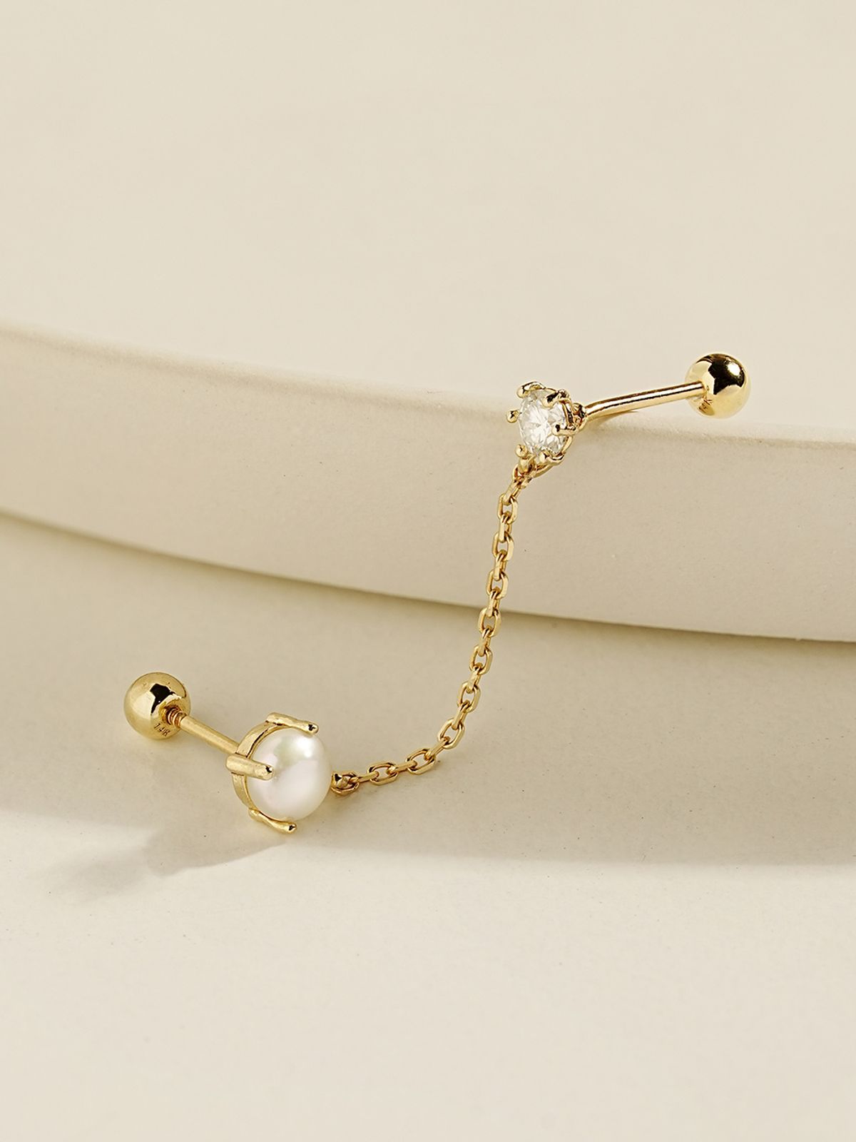 미니멀피어싱(MINIMALPIERCING) 14K 모이사나이트 다이아 진주 레이어드 피어싱 귀걸이